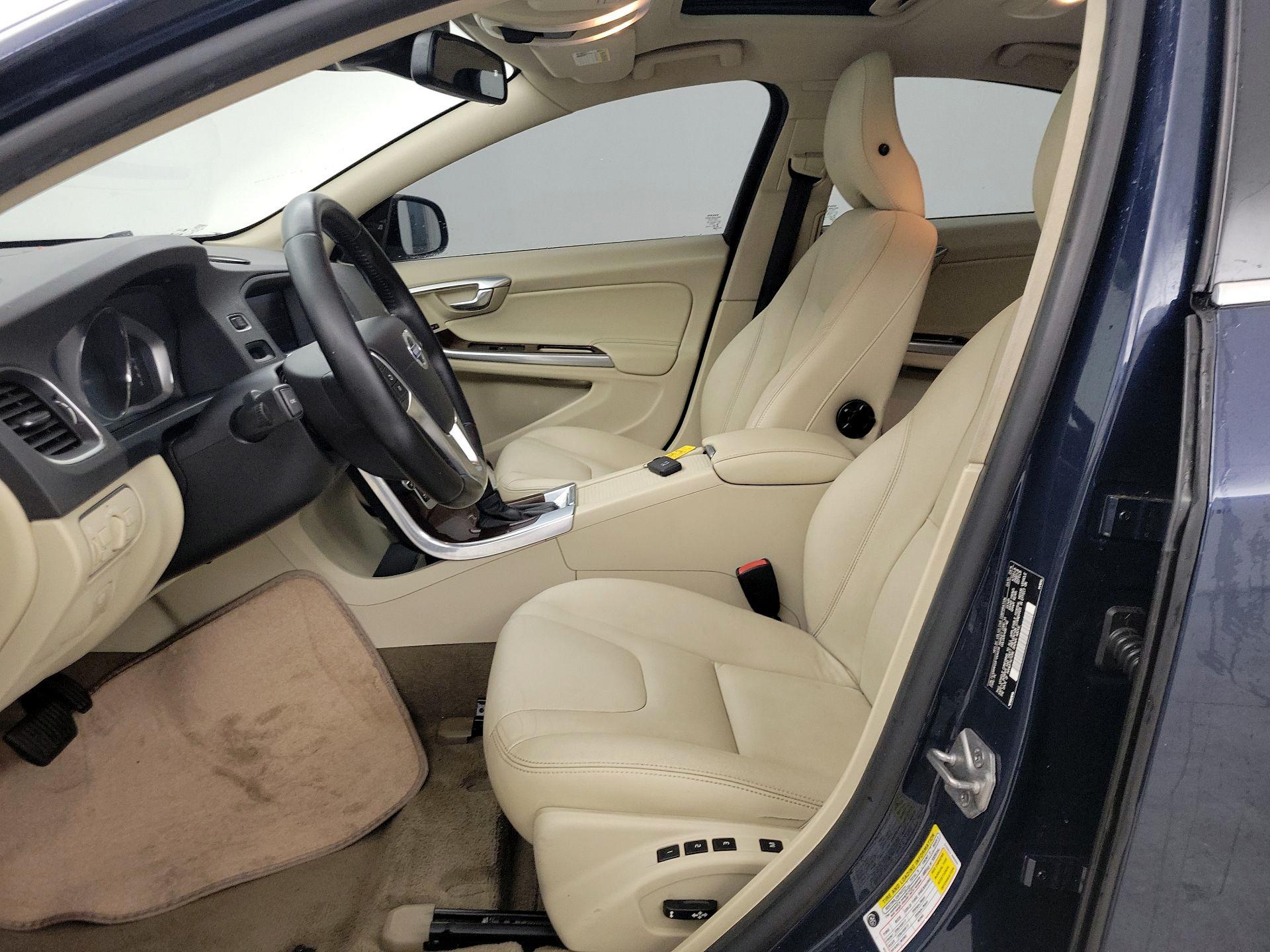 Thumbnail: 2015 Volvo S60 - 11