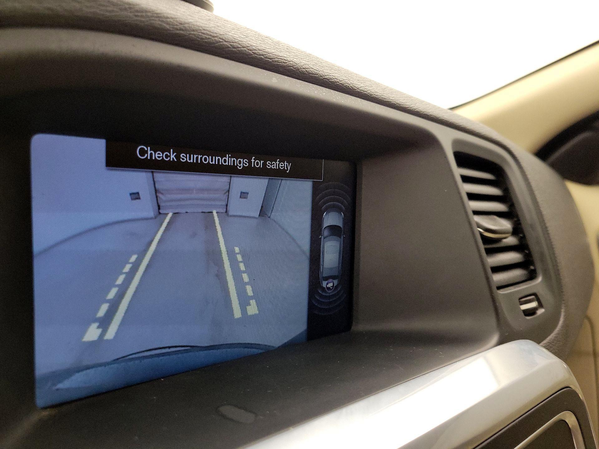 Thumbnail: 2015 Volvo S60 - 14