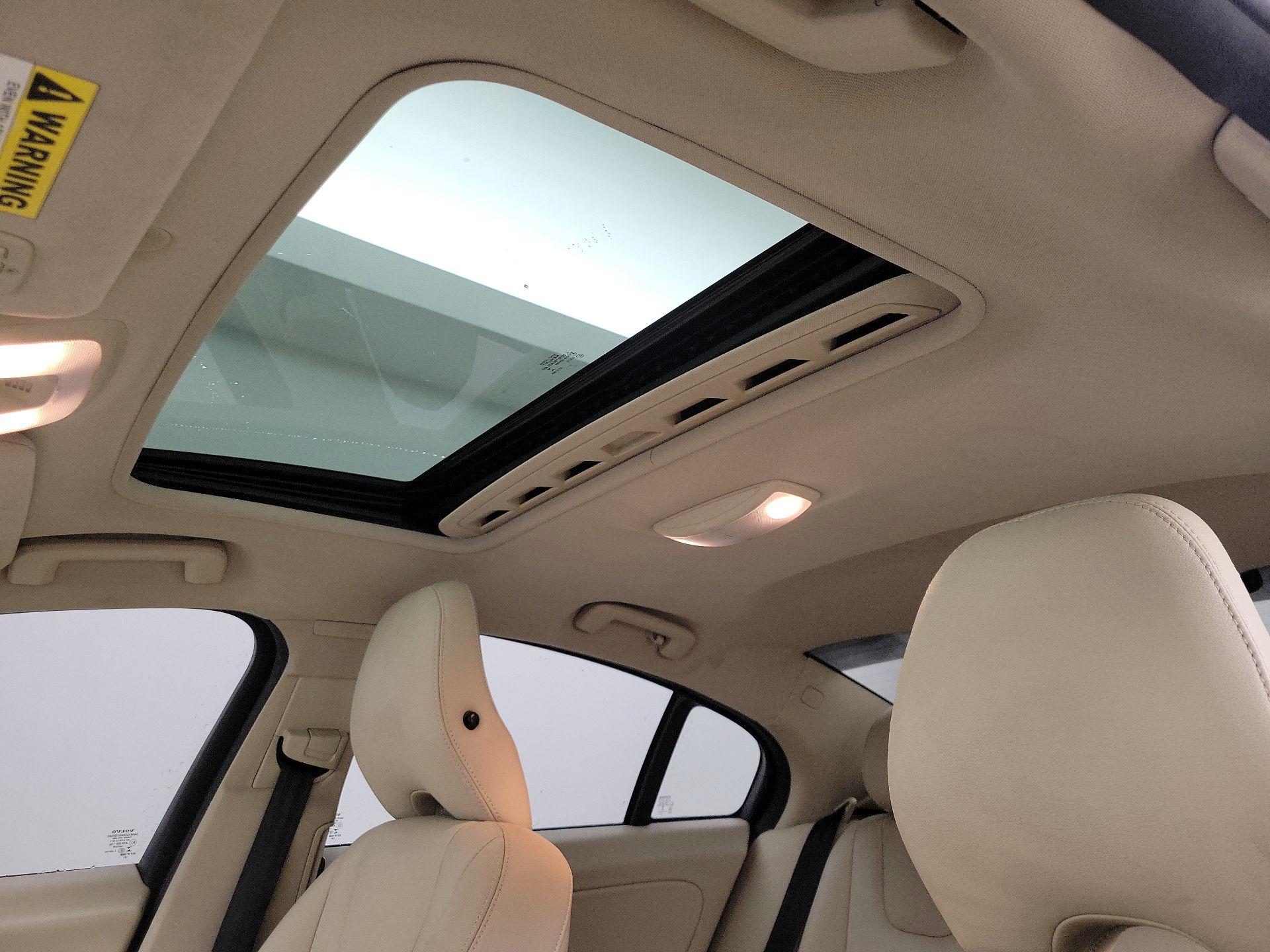 Thumbnail: 2015 Volvo S60 - 19