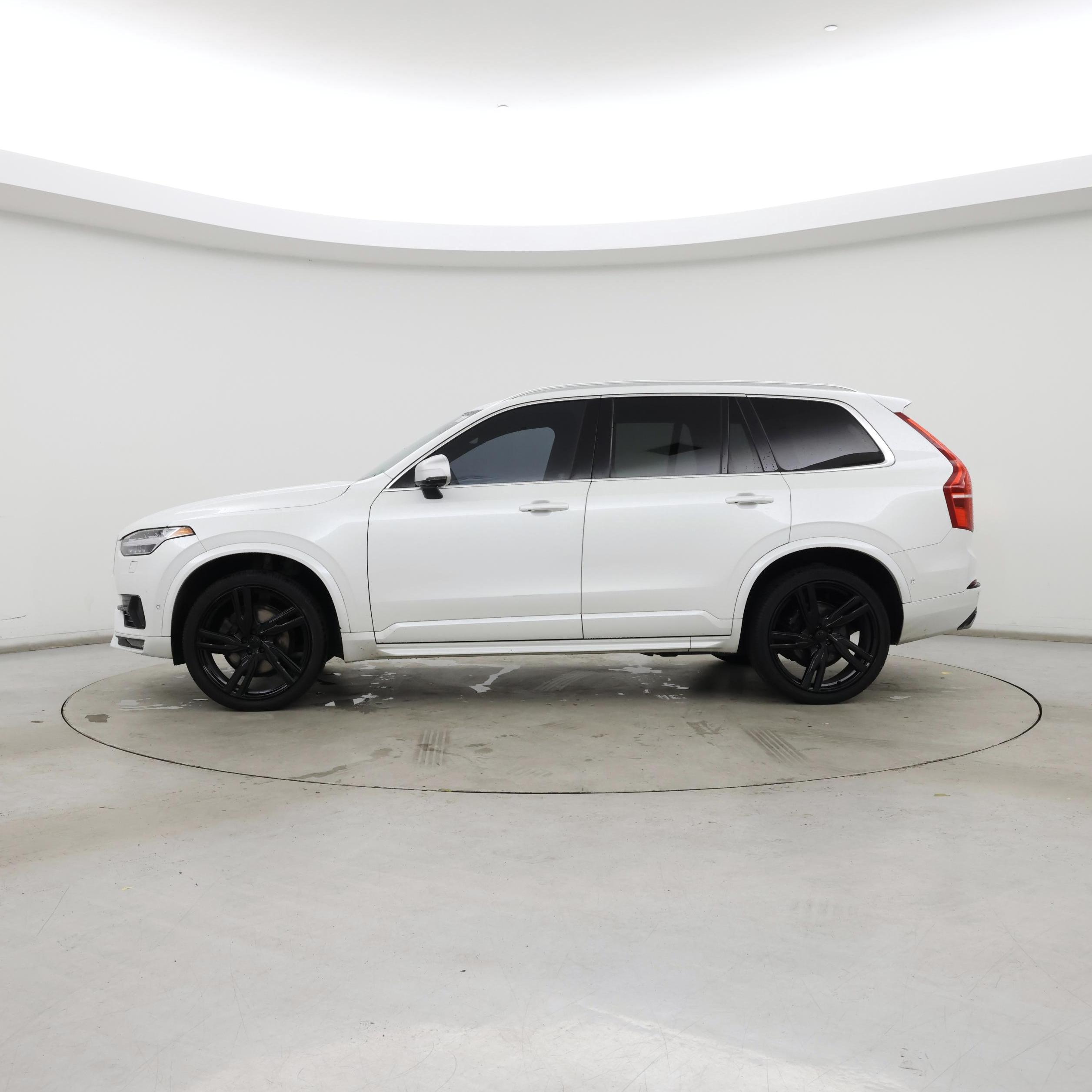 Thumbnail: 2018 Volvo XC90 - 3