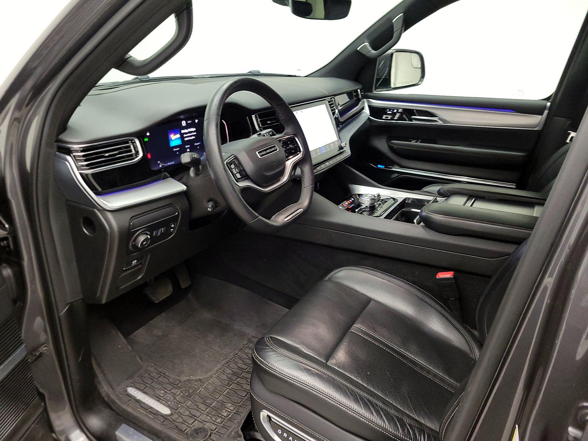 Thumbnail: 2022 Jeep Grand Wagoneer - 11