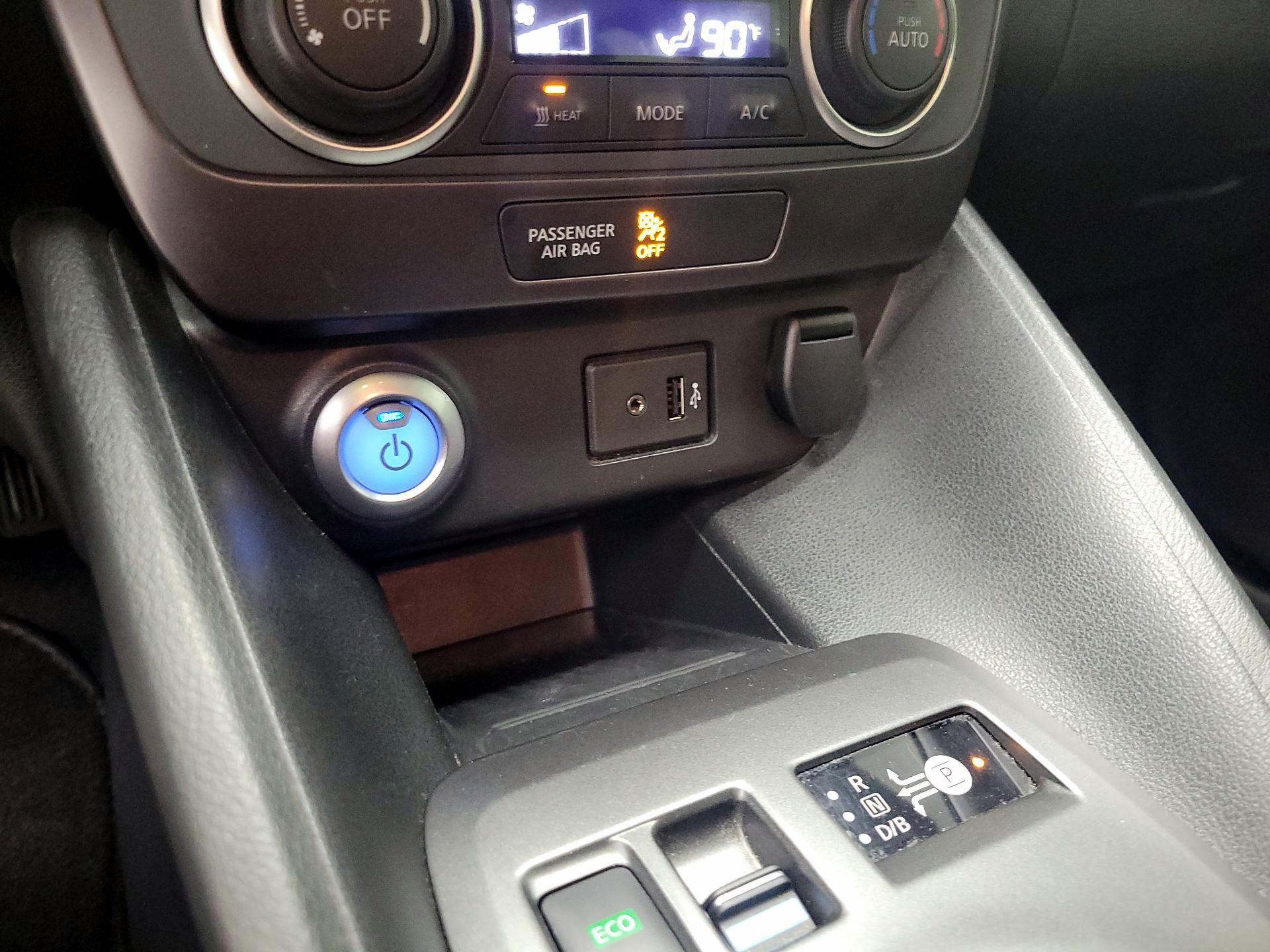 Thumbnail: 2018 Nissan Leaf - 18