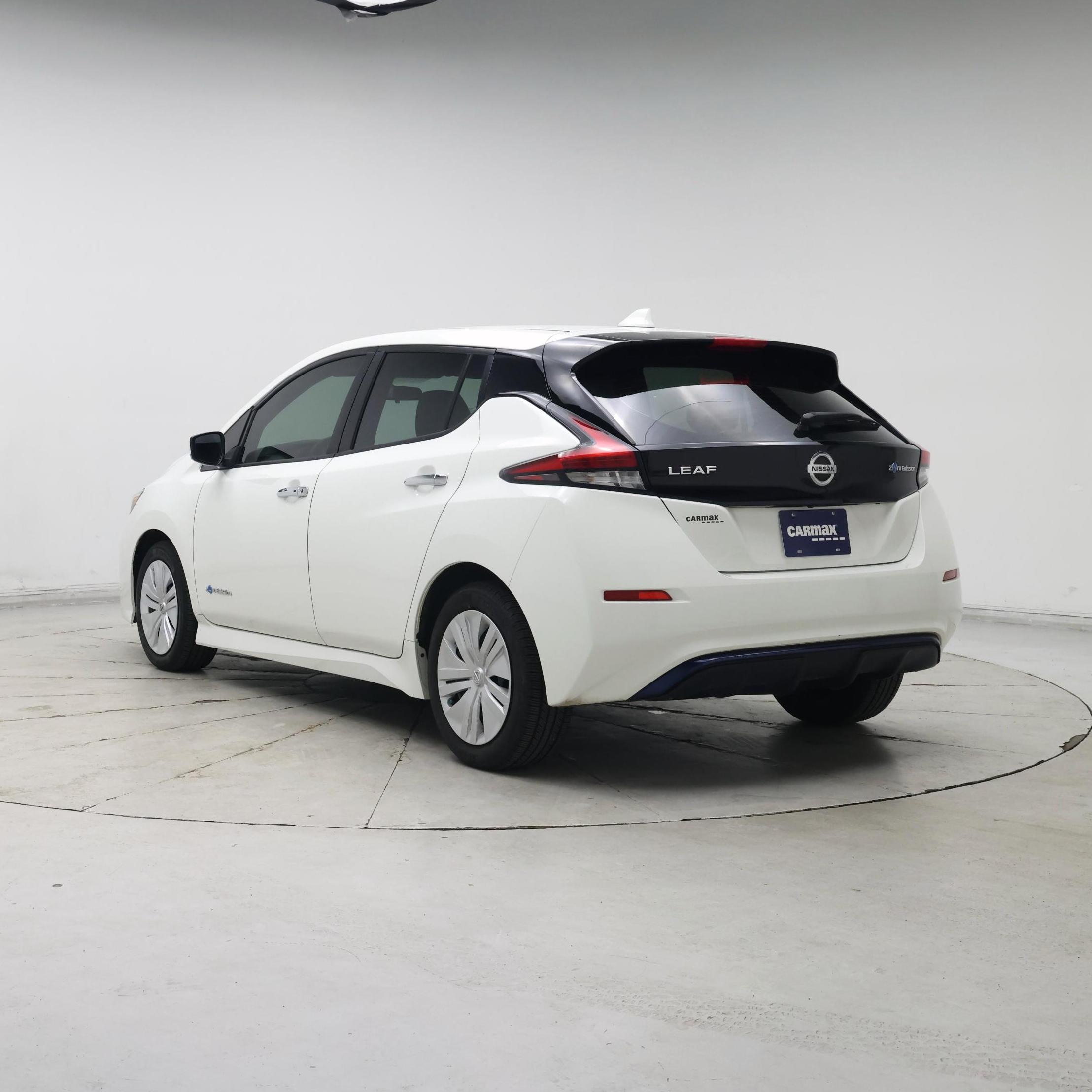 Thumbnail: 2018 Nissan Leaf - 2