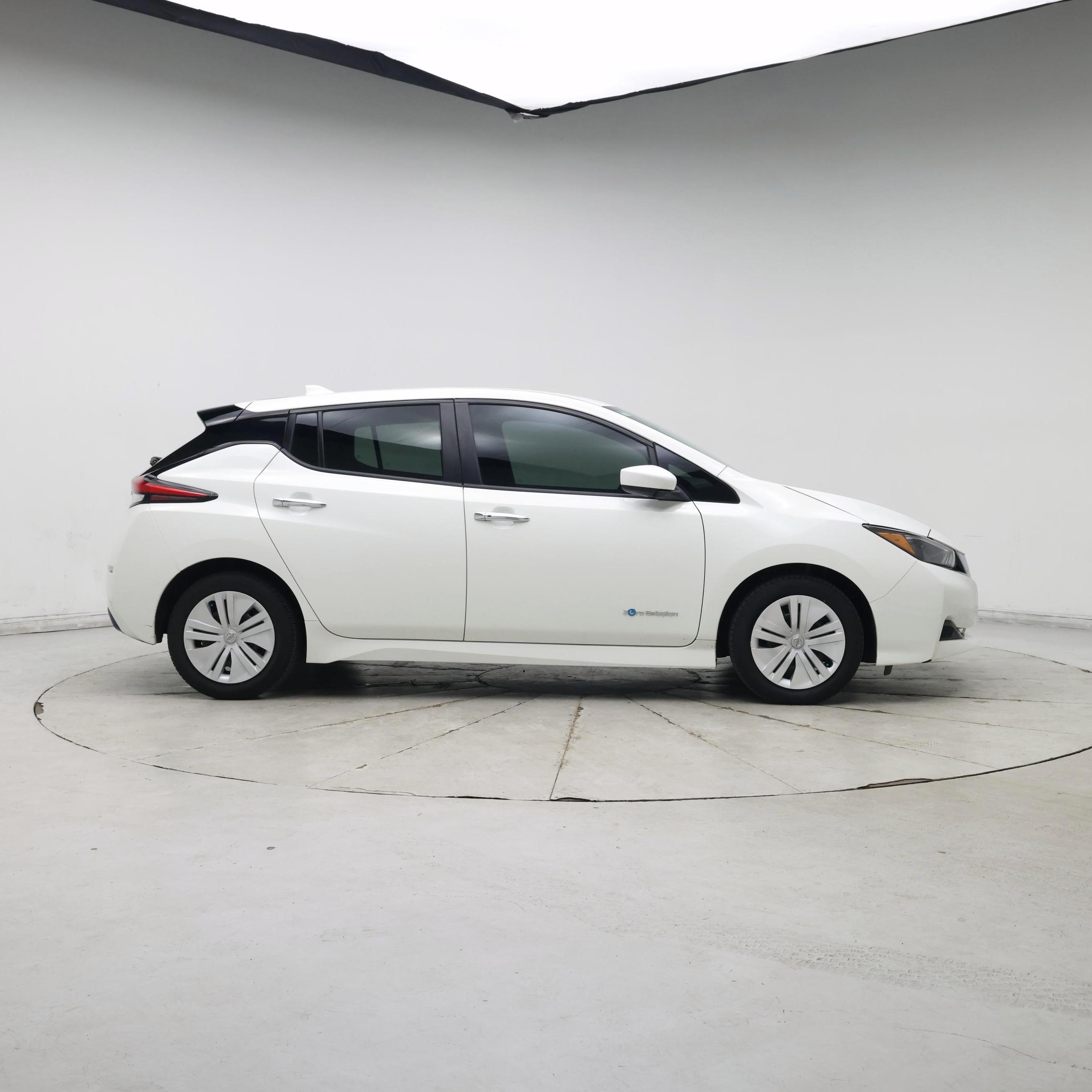 Thumbnail: 2018 Nissan Leaf - 7
