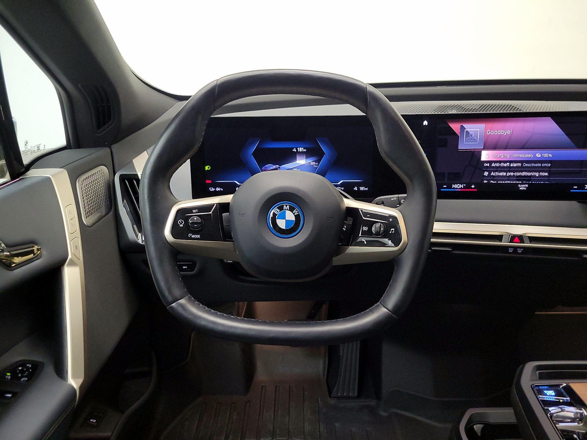 Thumbnail: 2023 BMW iX - 10