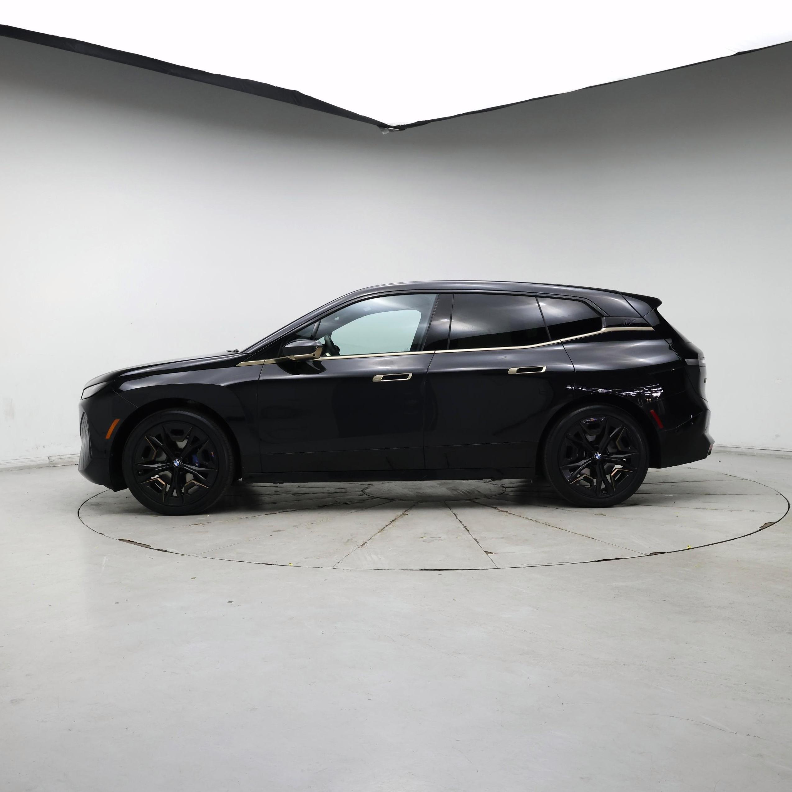 Thumbnail: 2023 BMW iX - 3