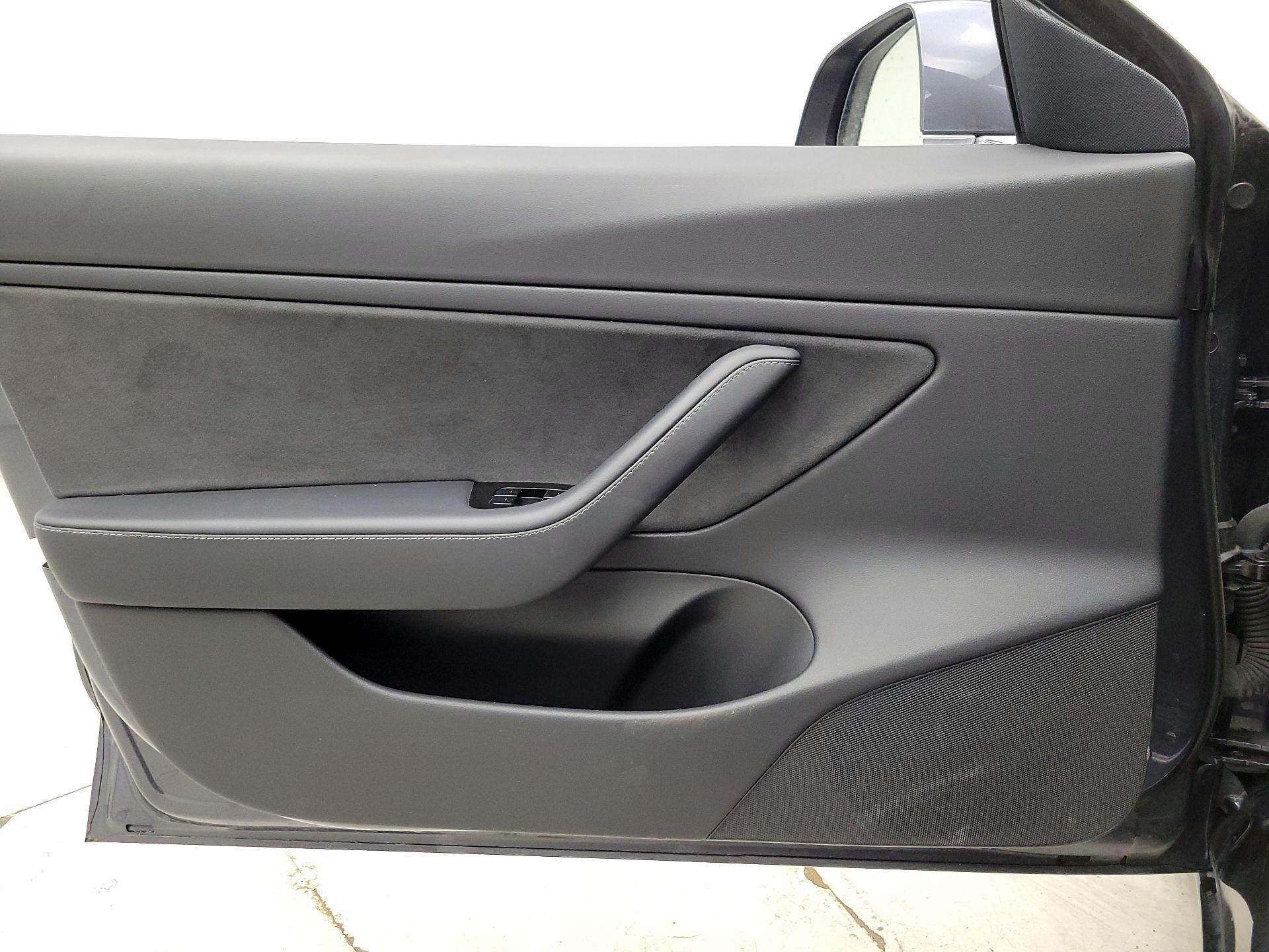 Thumbnail: 2018 Tesla Model 3 - 12