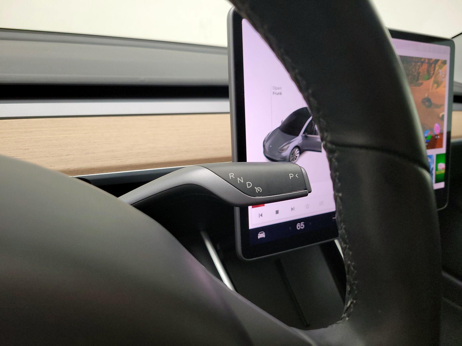 Thumbnail: 2018 Tesla Model 3 - 17