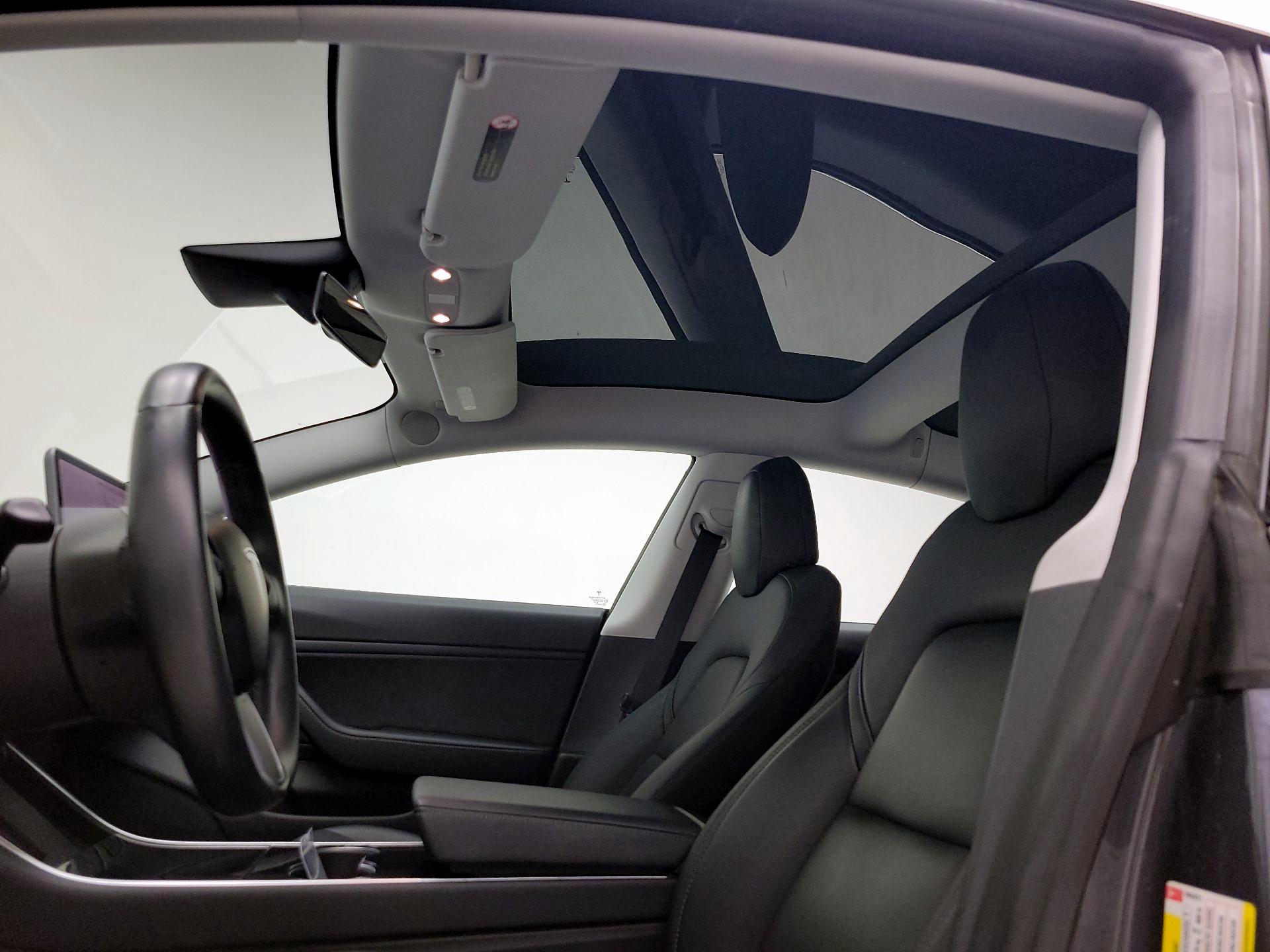Thumbnail: 2018 Tesla Model 3 - 19