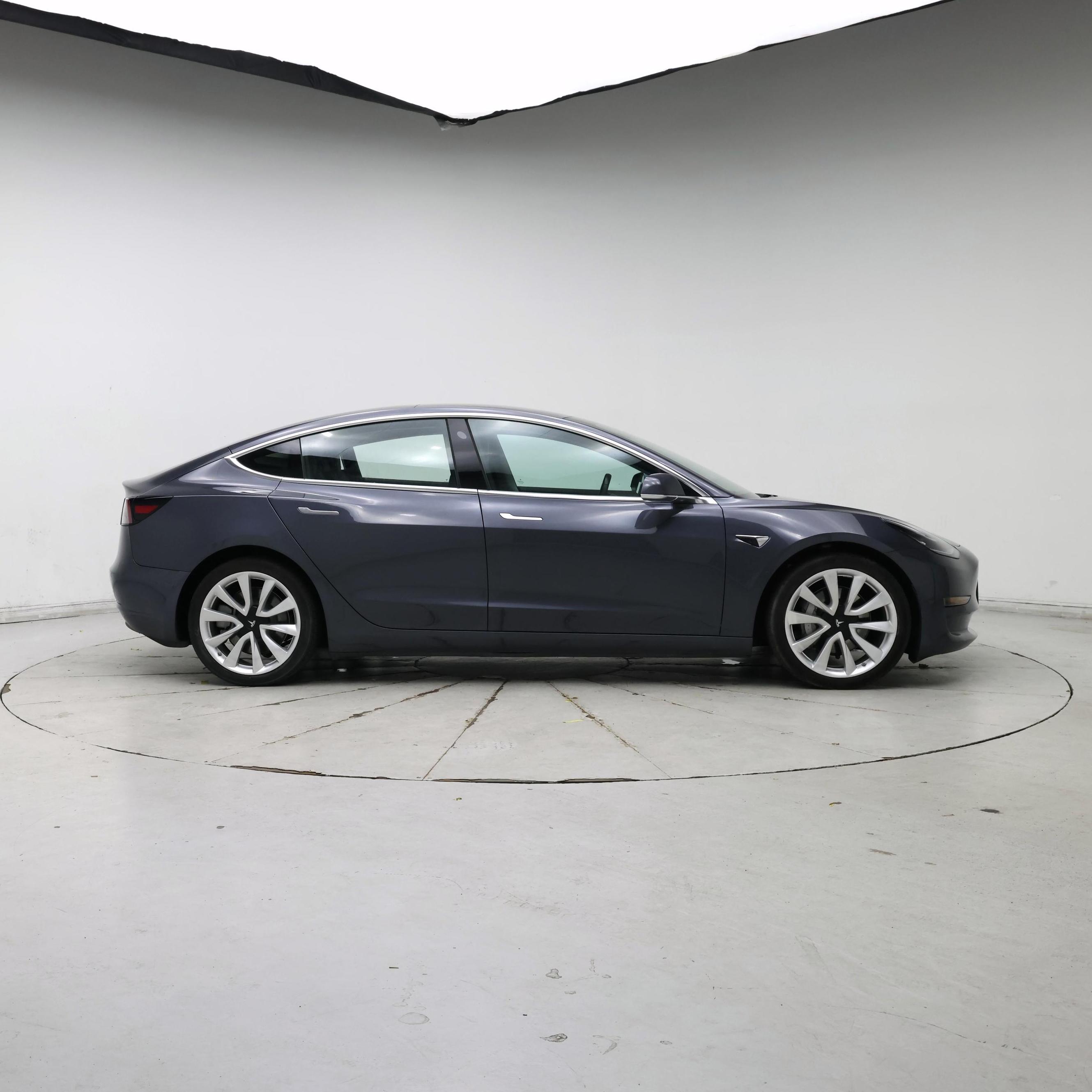 Thumbnail: 2018 Tesla Model 3 - 7