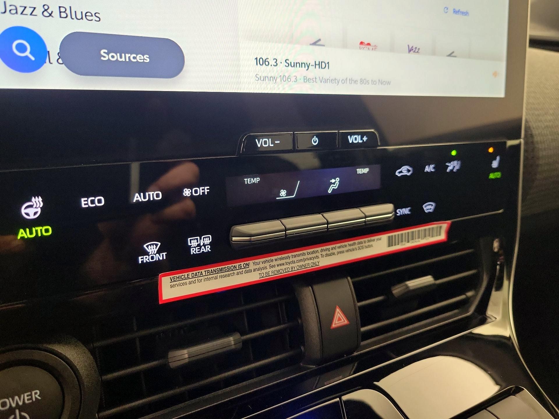 Thumbnail: 2024 Toyota bZ4X - 16