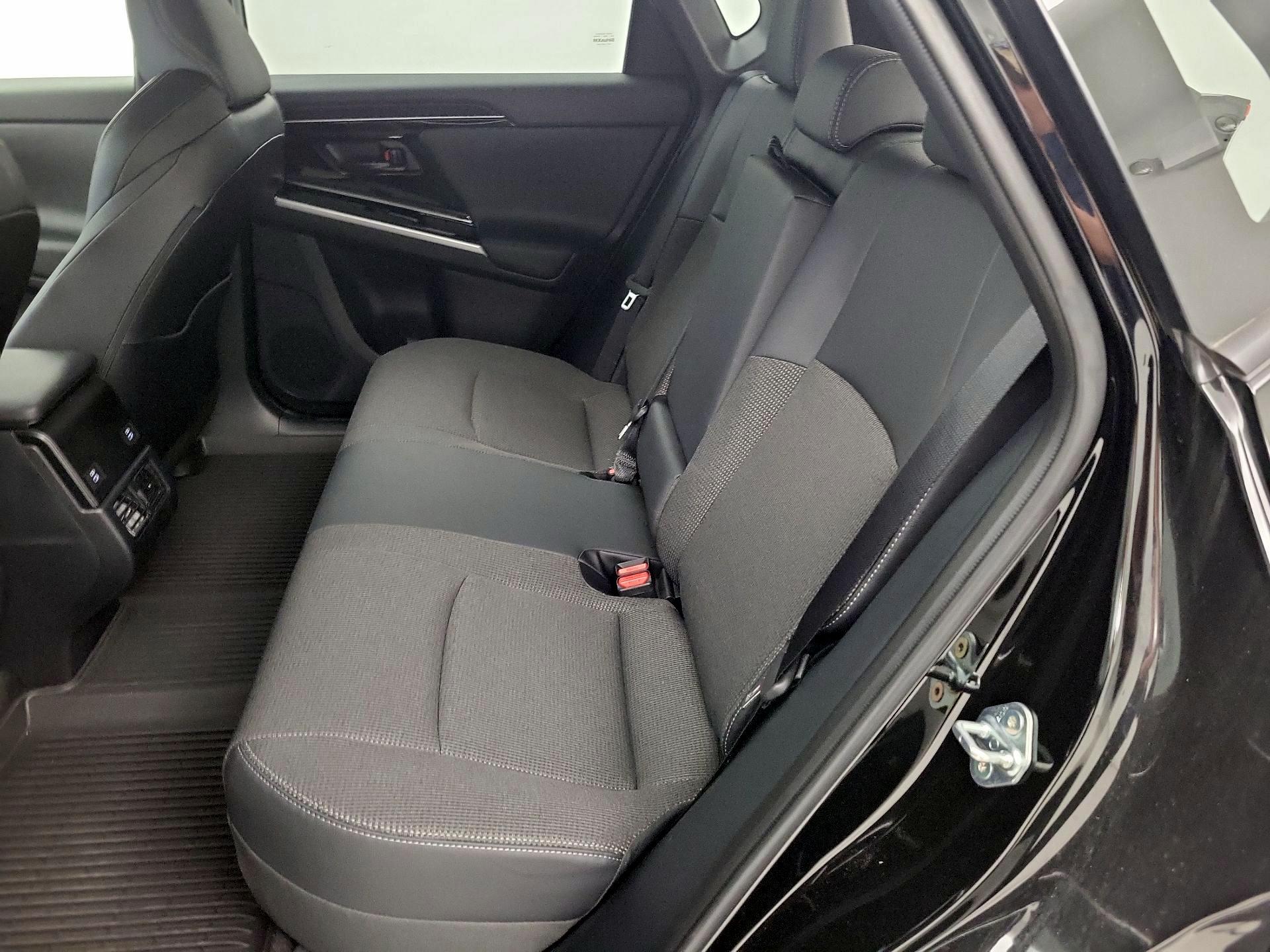 Thumbnail: 2024 Toyota bZ4X - 18