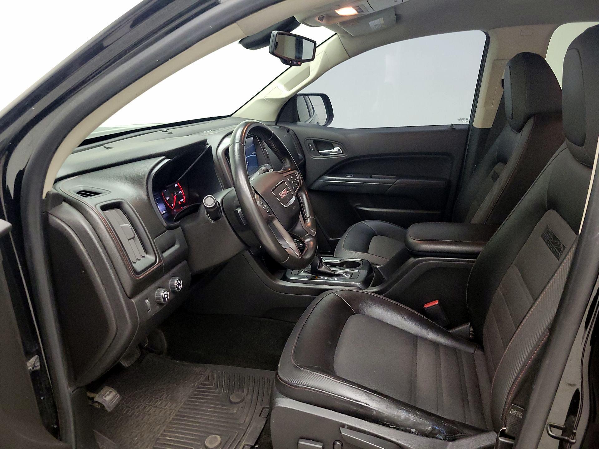 Thumbnail: 2015 GMC Canyon - 11