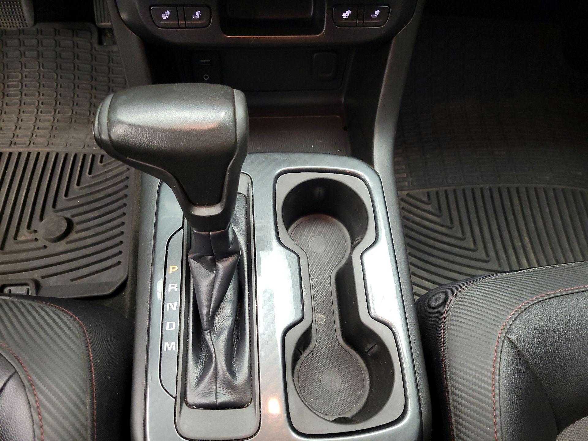 Thumbnail: 2015 GMC Canyon - 18