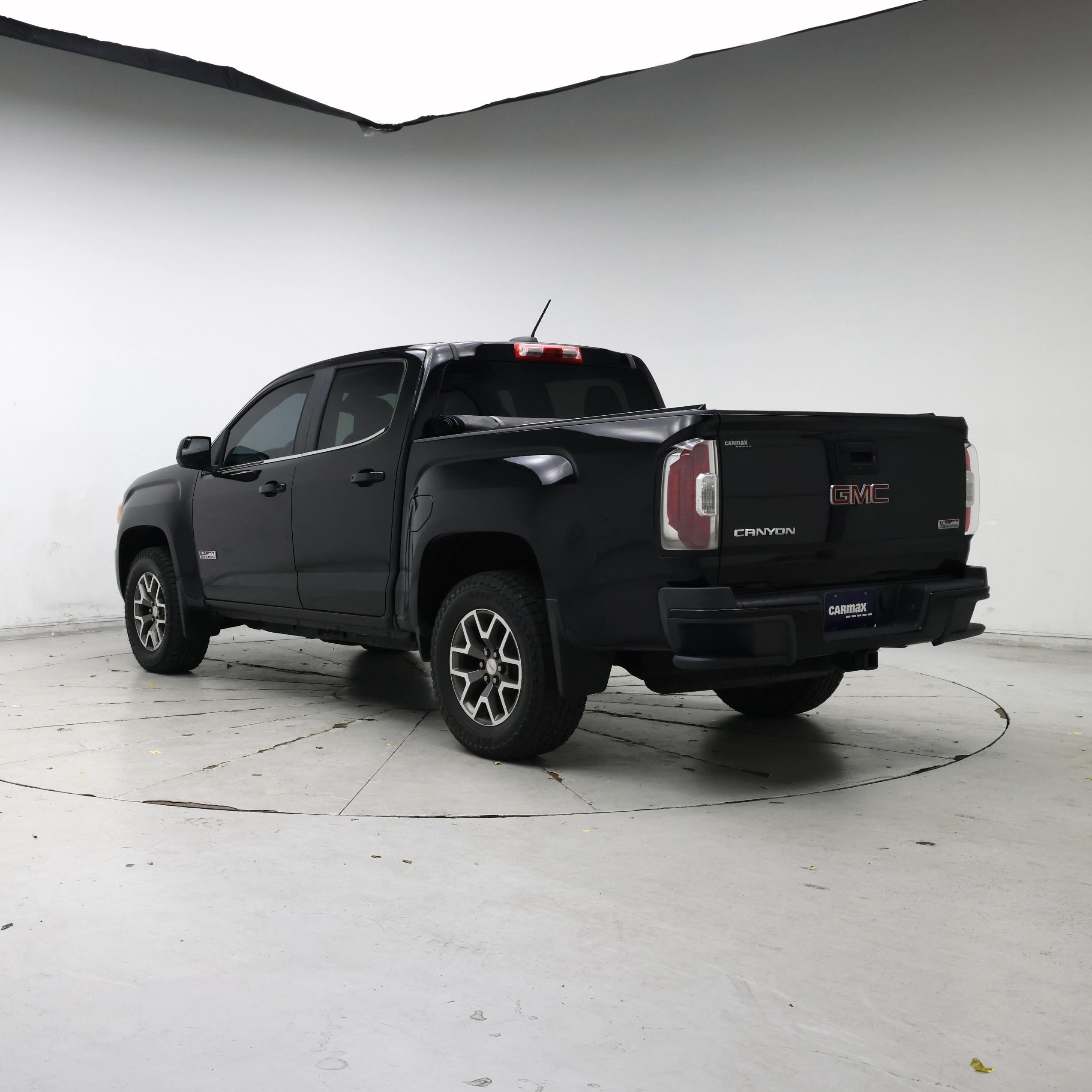 Thumbnail: 2015 GMC Canyon - 2