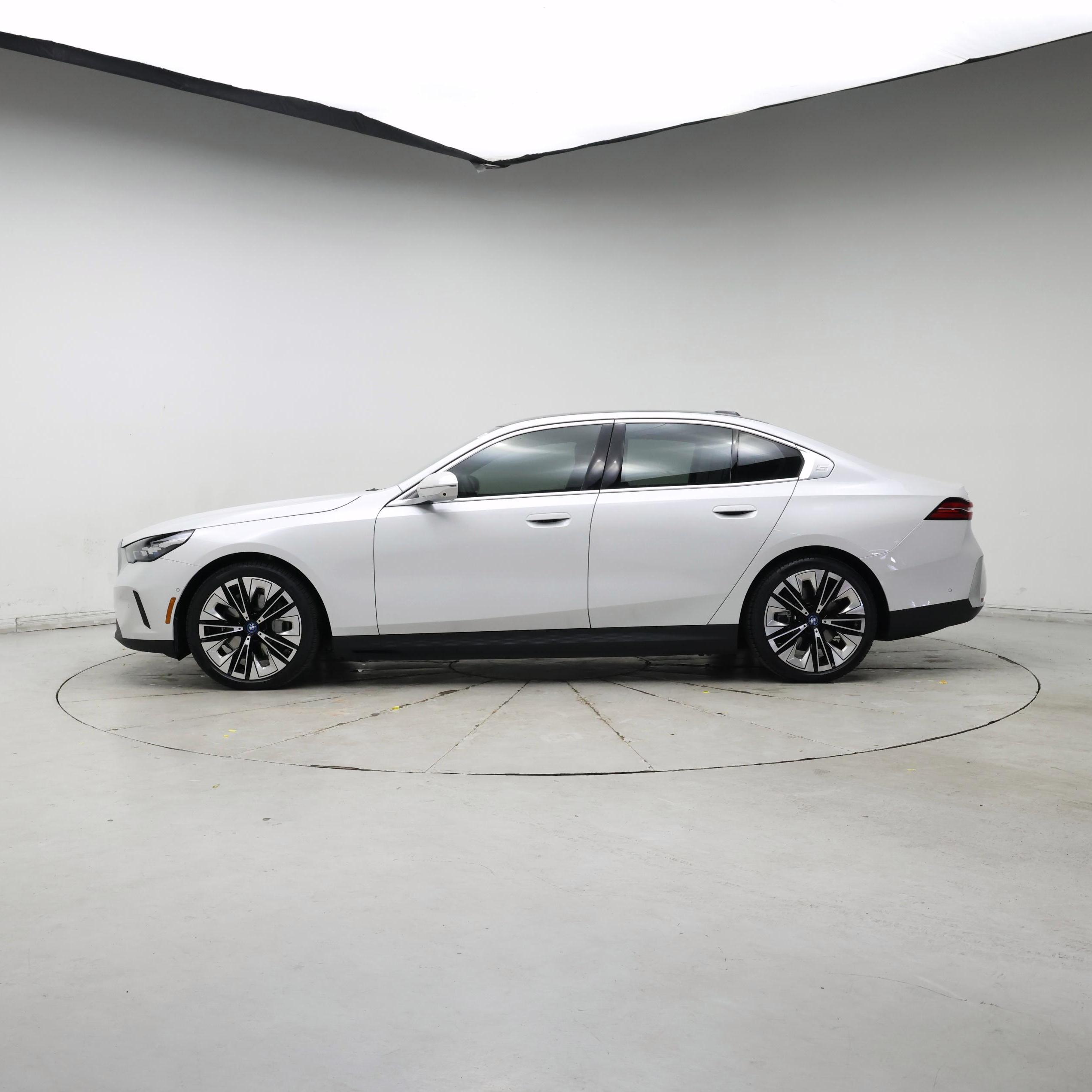 Thumbnail: 2025 BMW i5 - 3