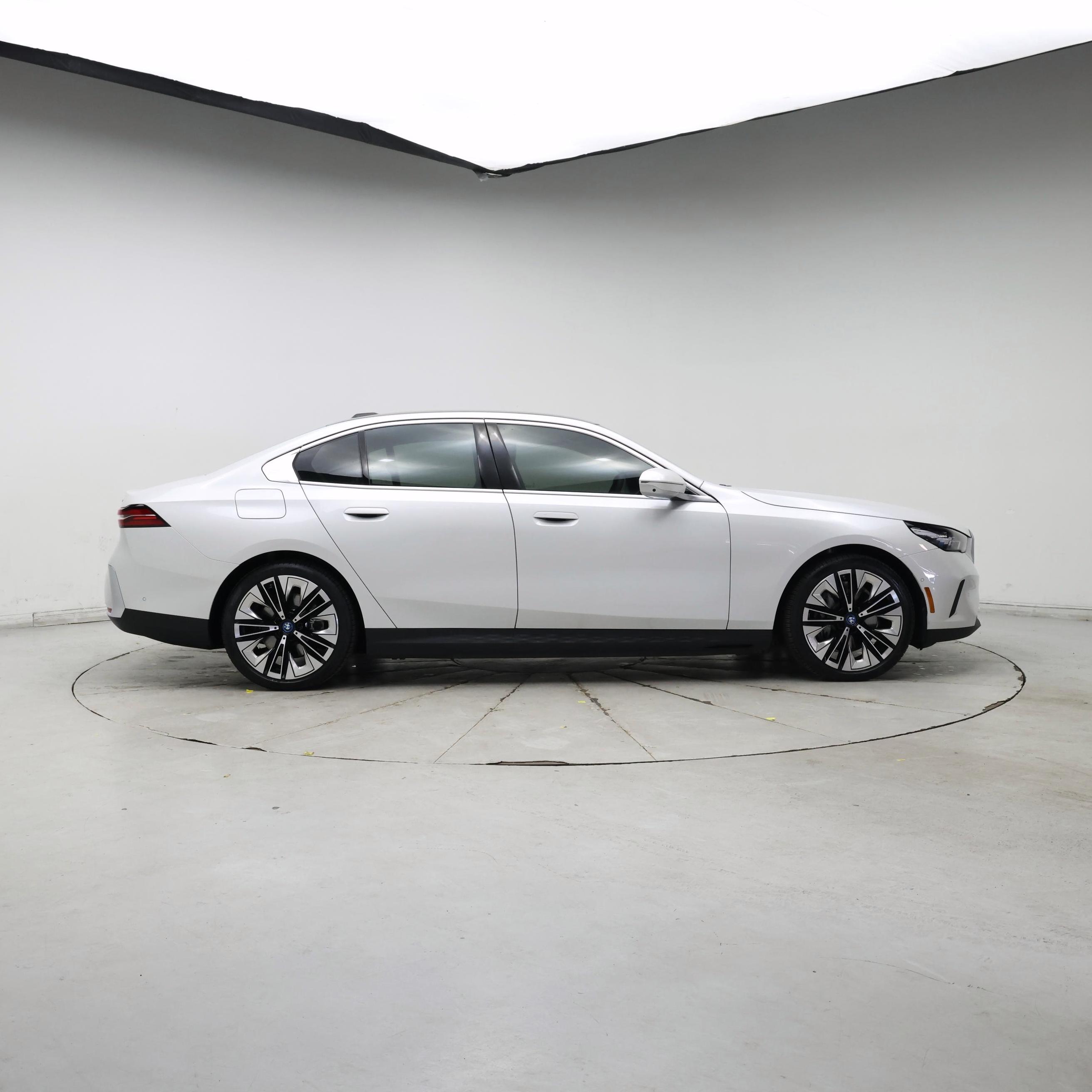 Thumbnail: 2025 BMW i5 - 7