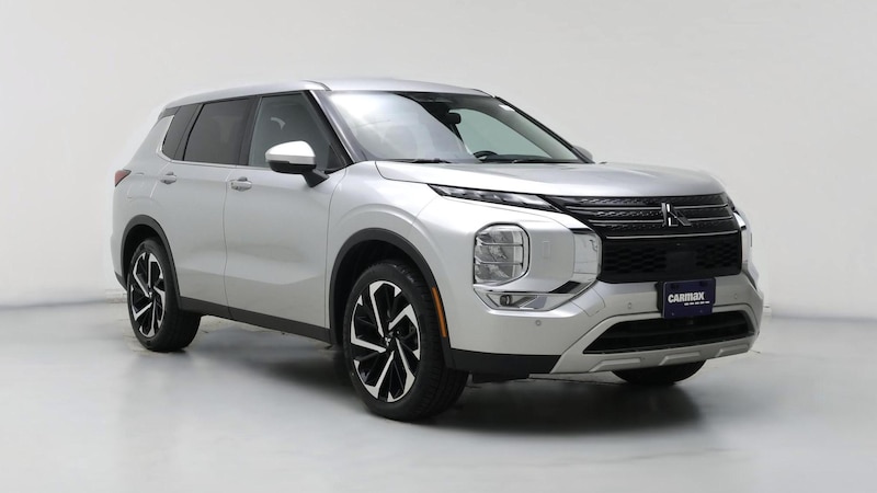 2024 Mitsubishi Outlander SE Hero Image