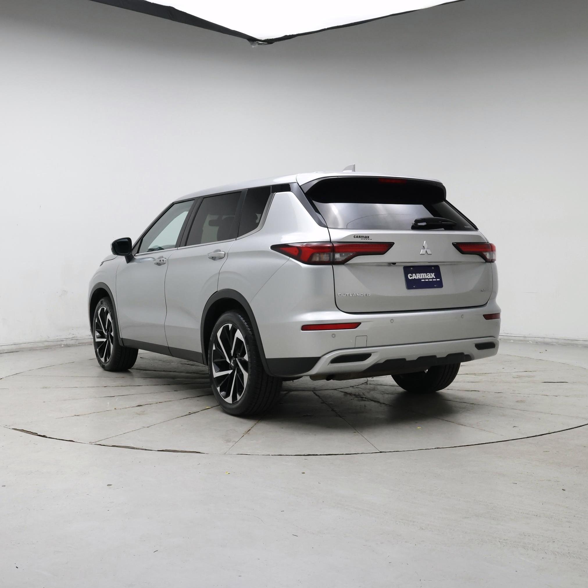 Thumbnail: 2024 Mitsubishi Outlander - 2