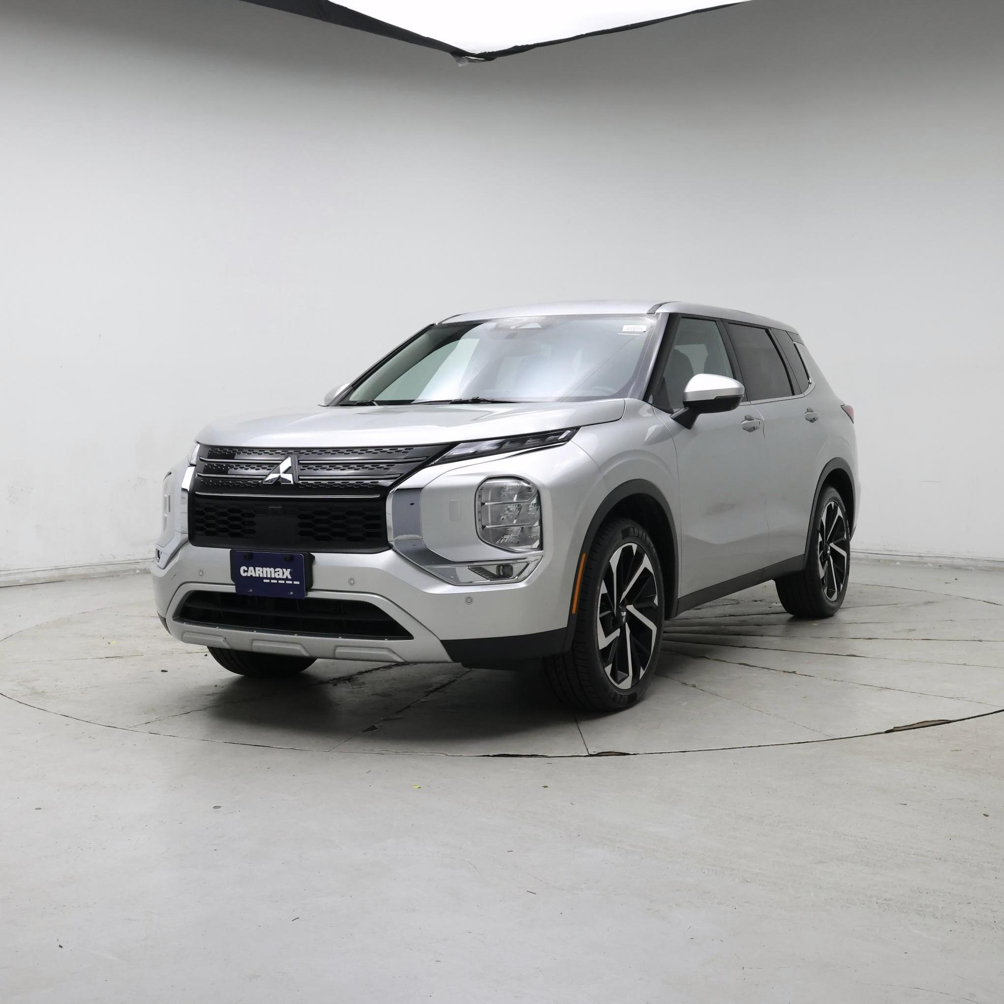 Thumbnail: 2024 Mitsubishi Outlander - 4