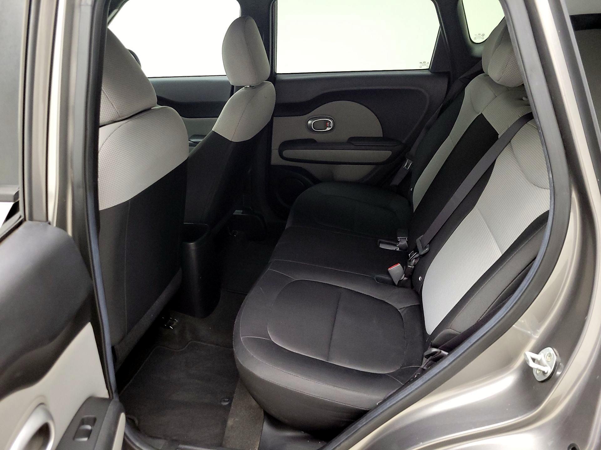Thumbnail: 2015 Kia Soul - 18