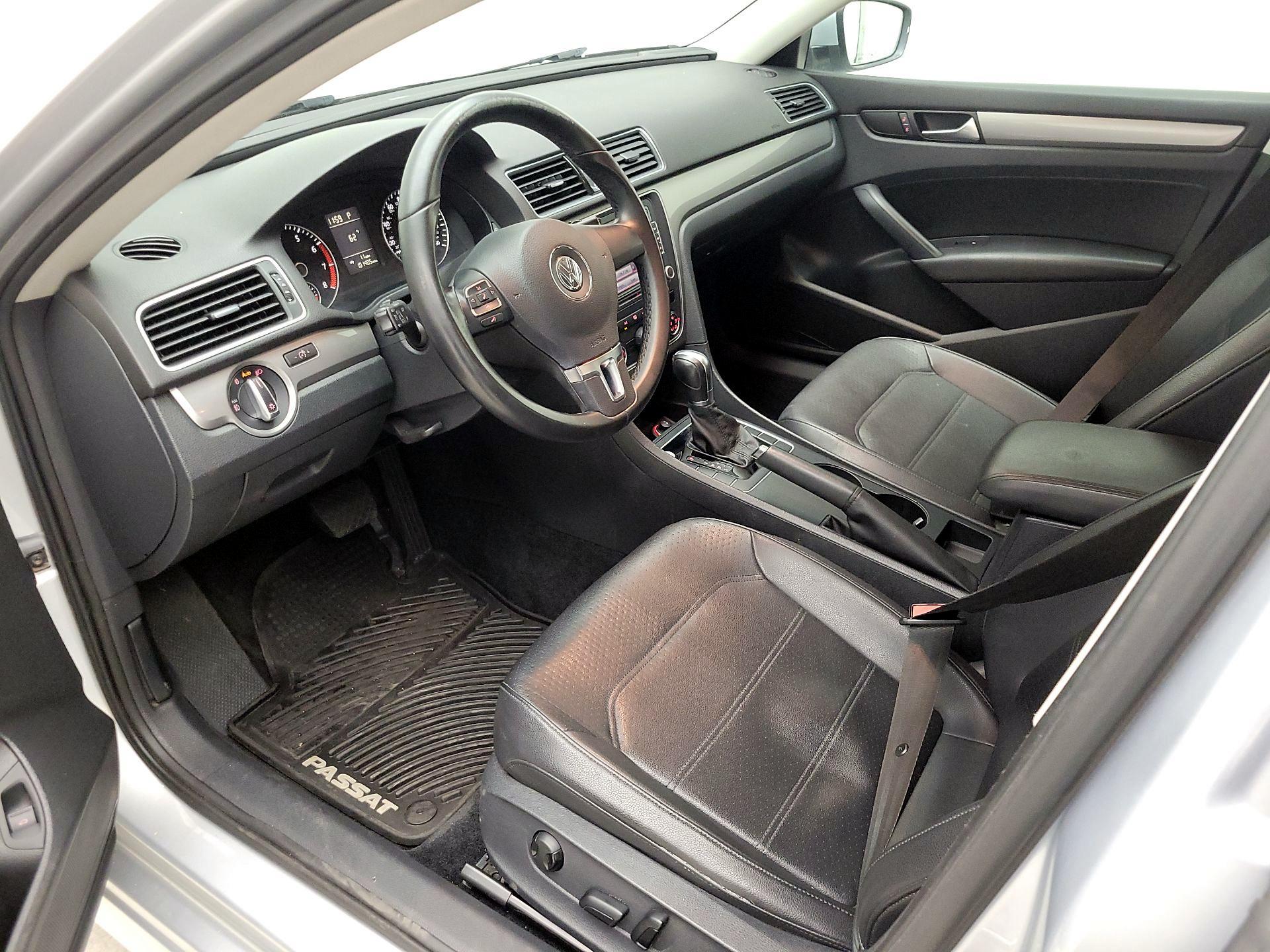 Thumbnail: 2015 Volkswagen Passat - 11