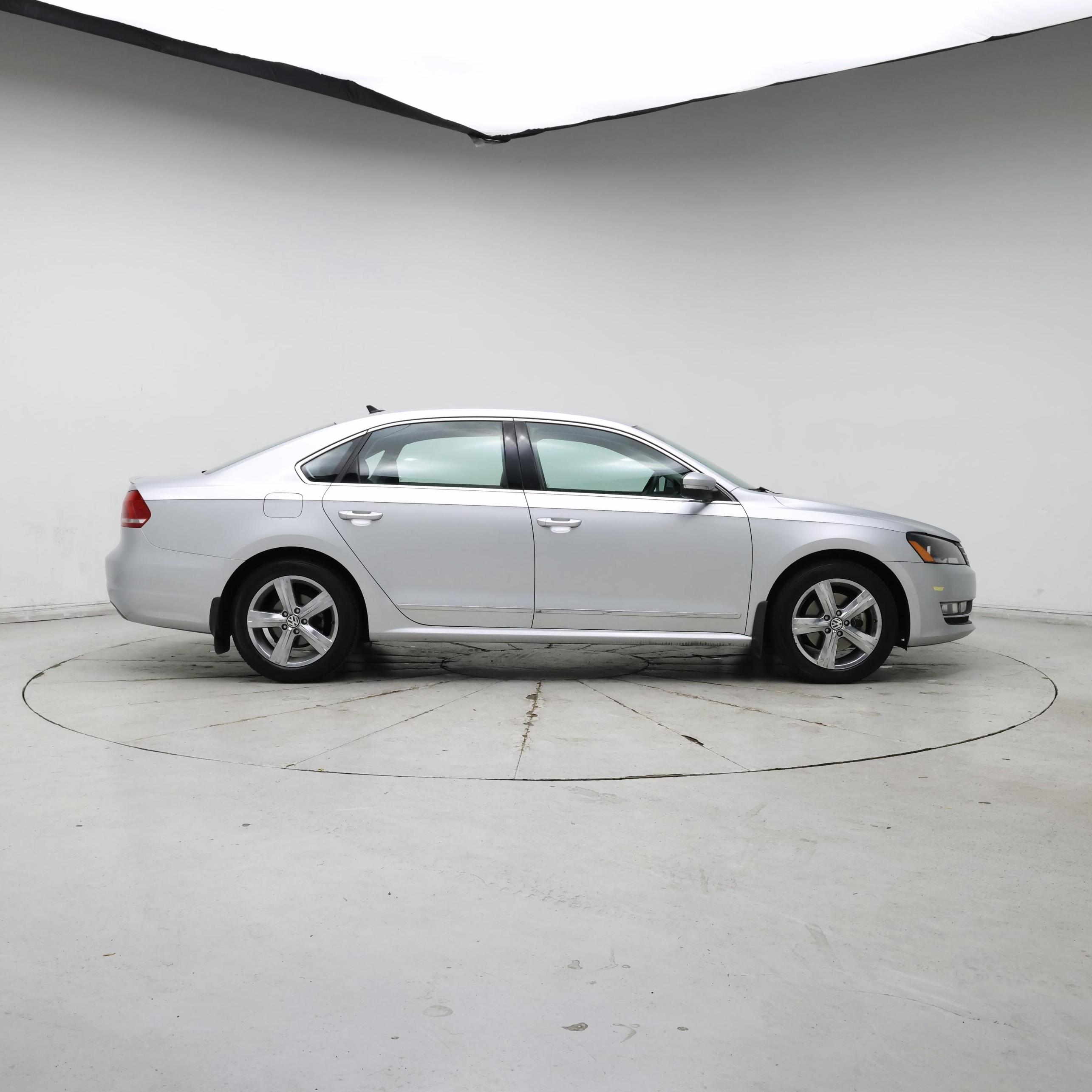 Thumbnail: 2015 Volkswagen Passat - 7