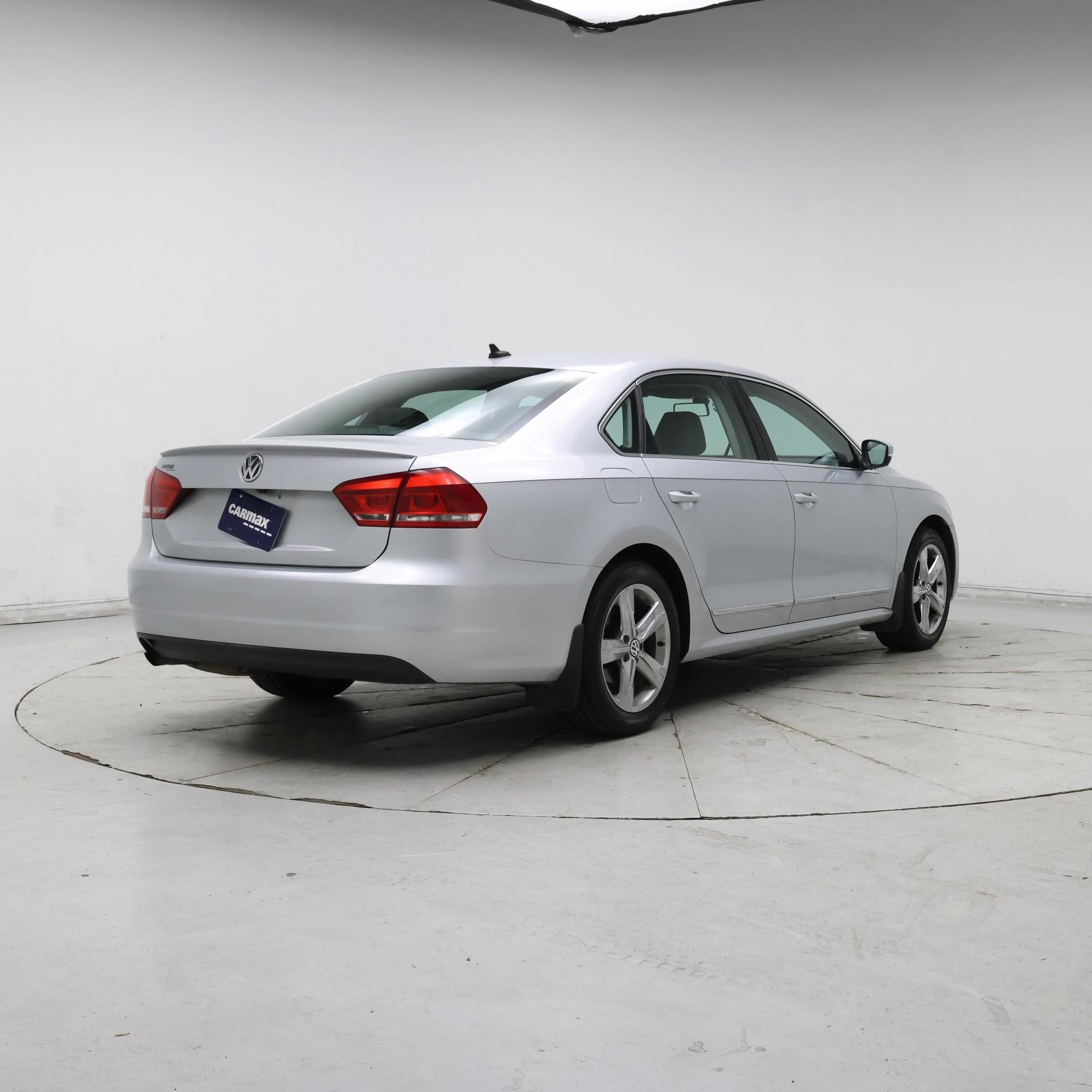Thumbnail: 2015 Volkswagen Passat - 8