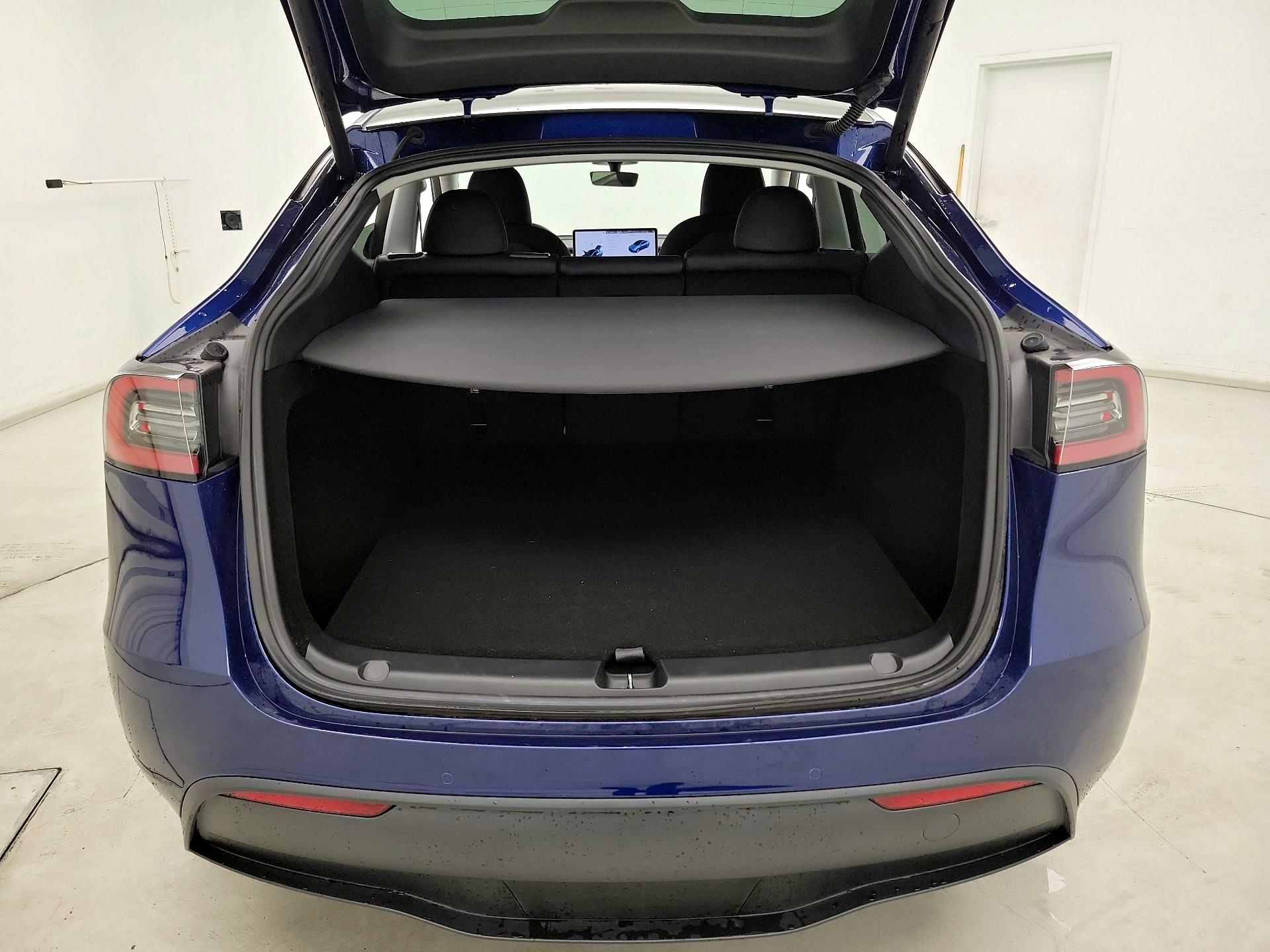 Thumbnail: 2022 Tesla Model Y - 18