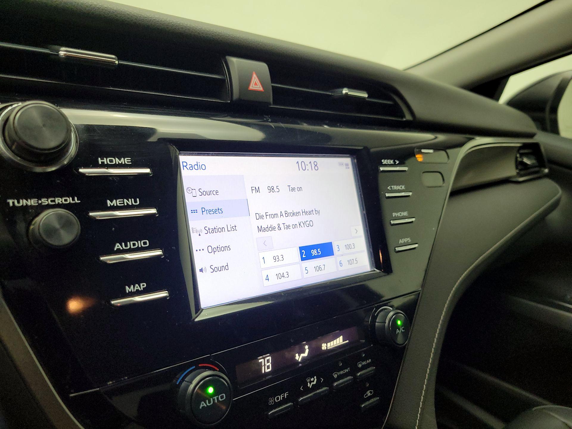 Thumbnail: 2019 Toyota Camry - 16