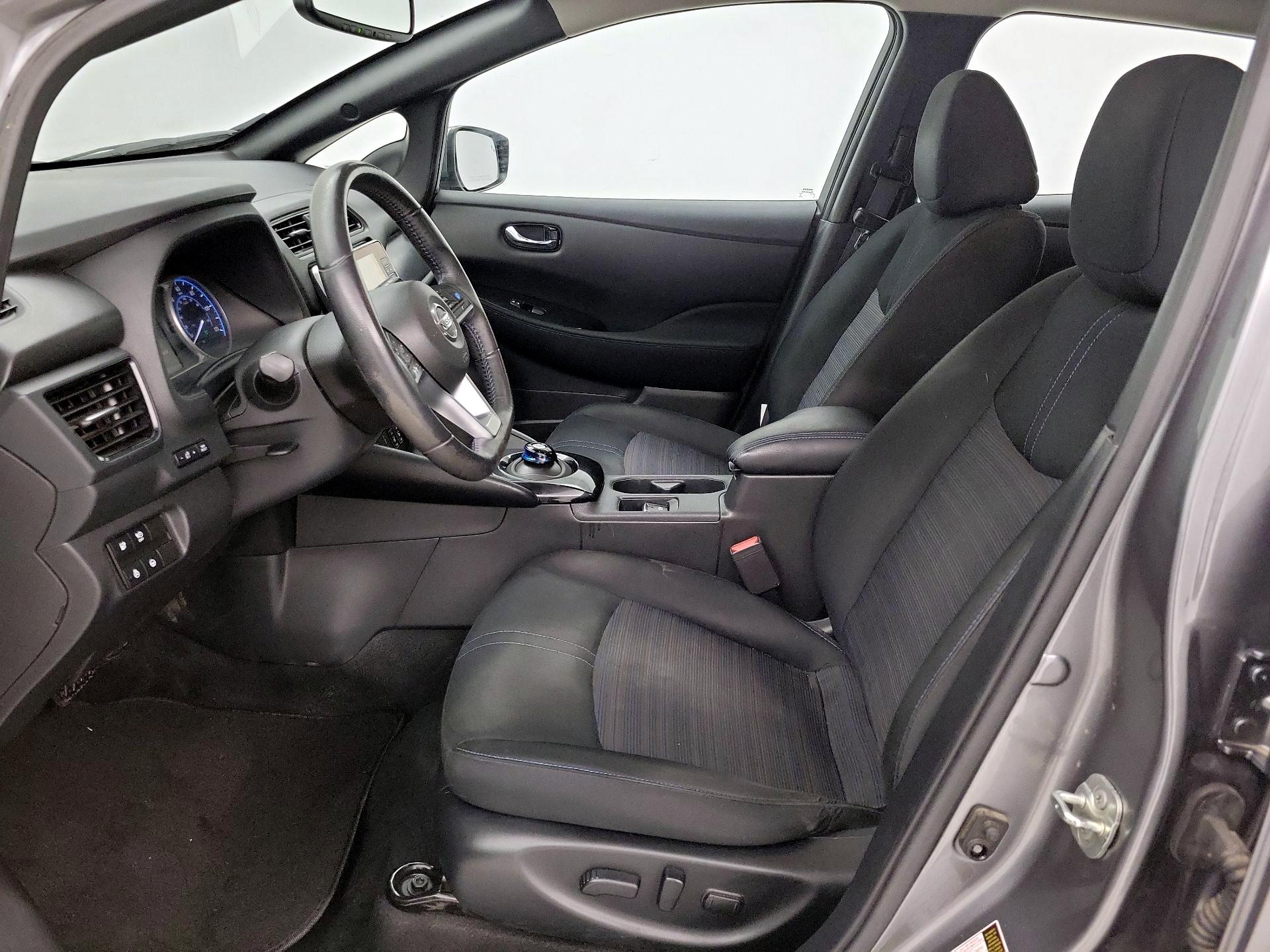 Thumbnail: 2020 Nissan Leaf - 11