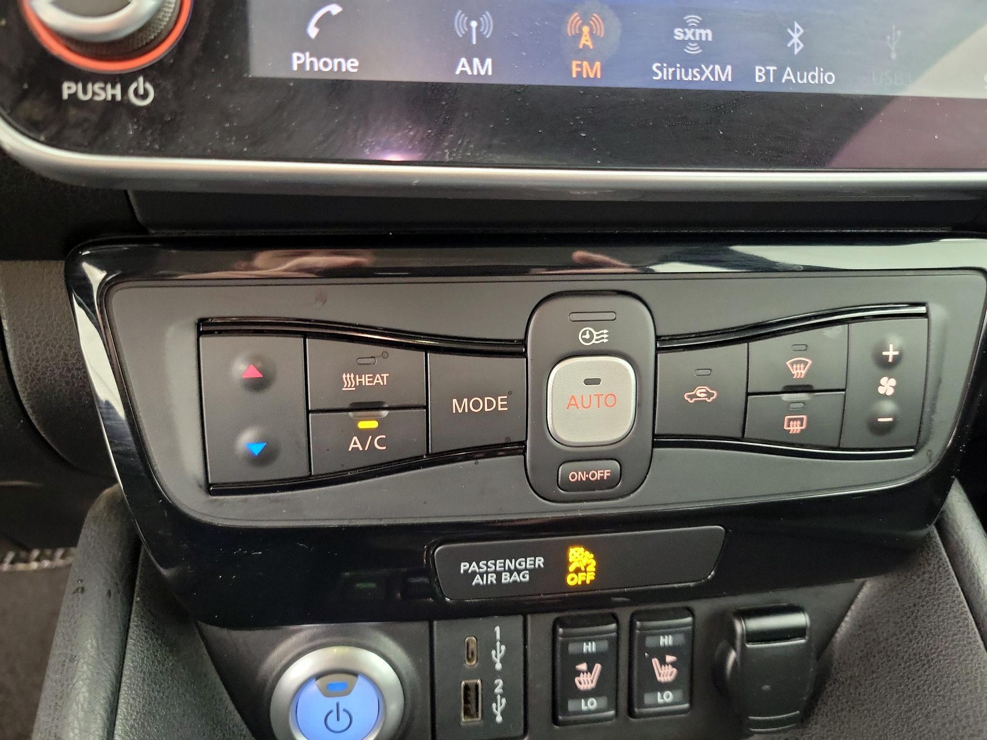 Thumbnail: 2020 Nissan Leaf - 17