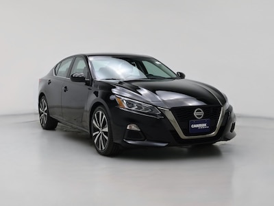 Black 2022 Nissan Altima SR