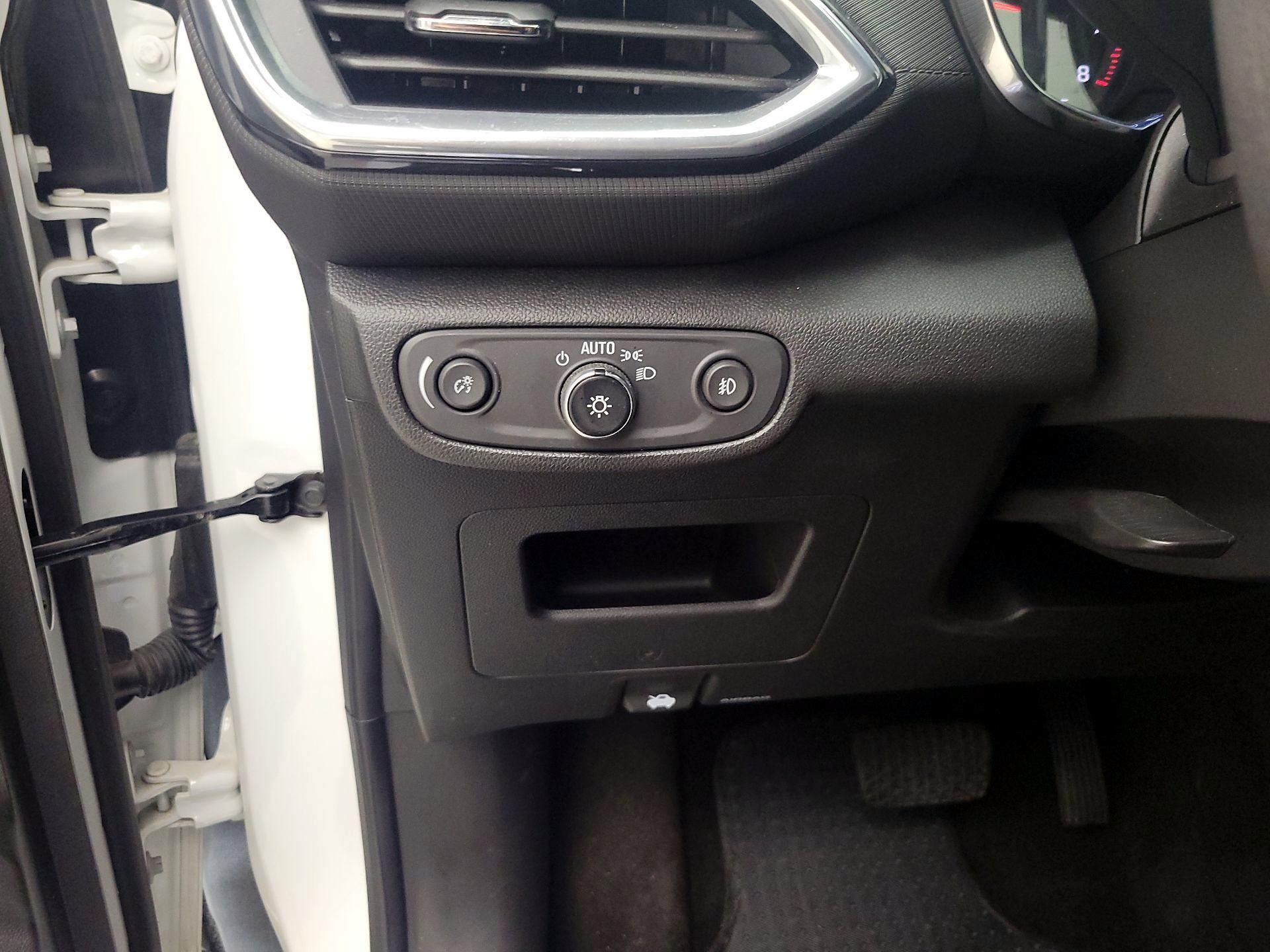 Thumbnail: 2023 Chevrolet TrailBlazer - 13