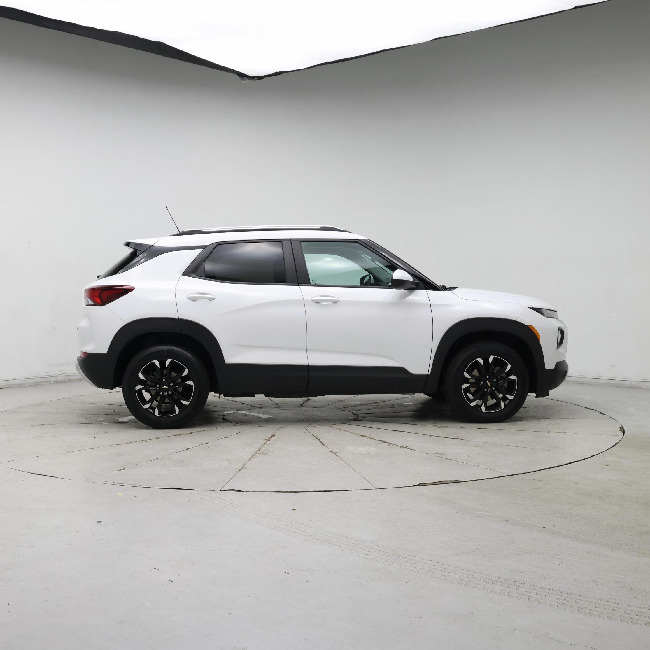 Thumbnail: 2023 Chevrolet TrailBlazer - 7