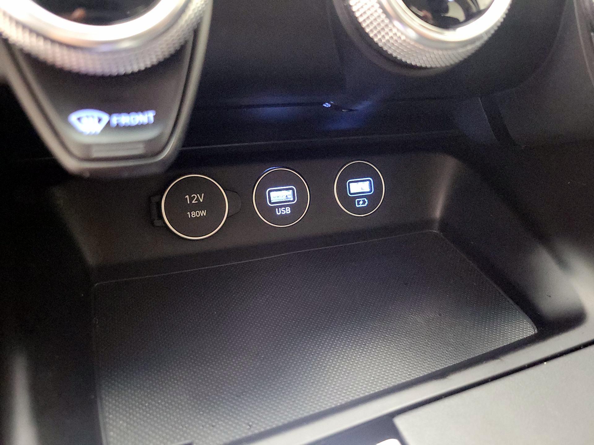 Thumbnail: 2023 Genesis G70 - 19