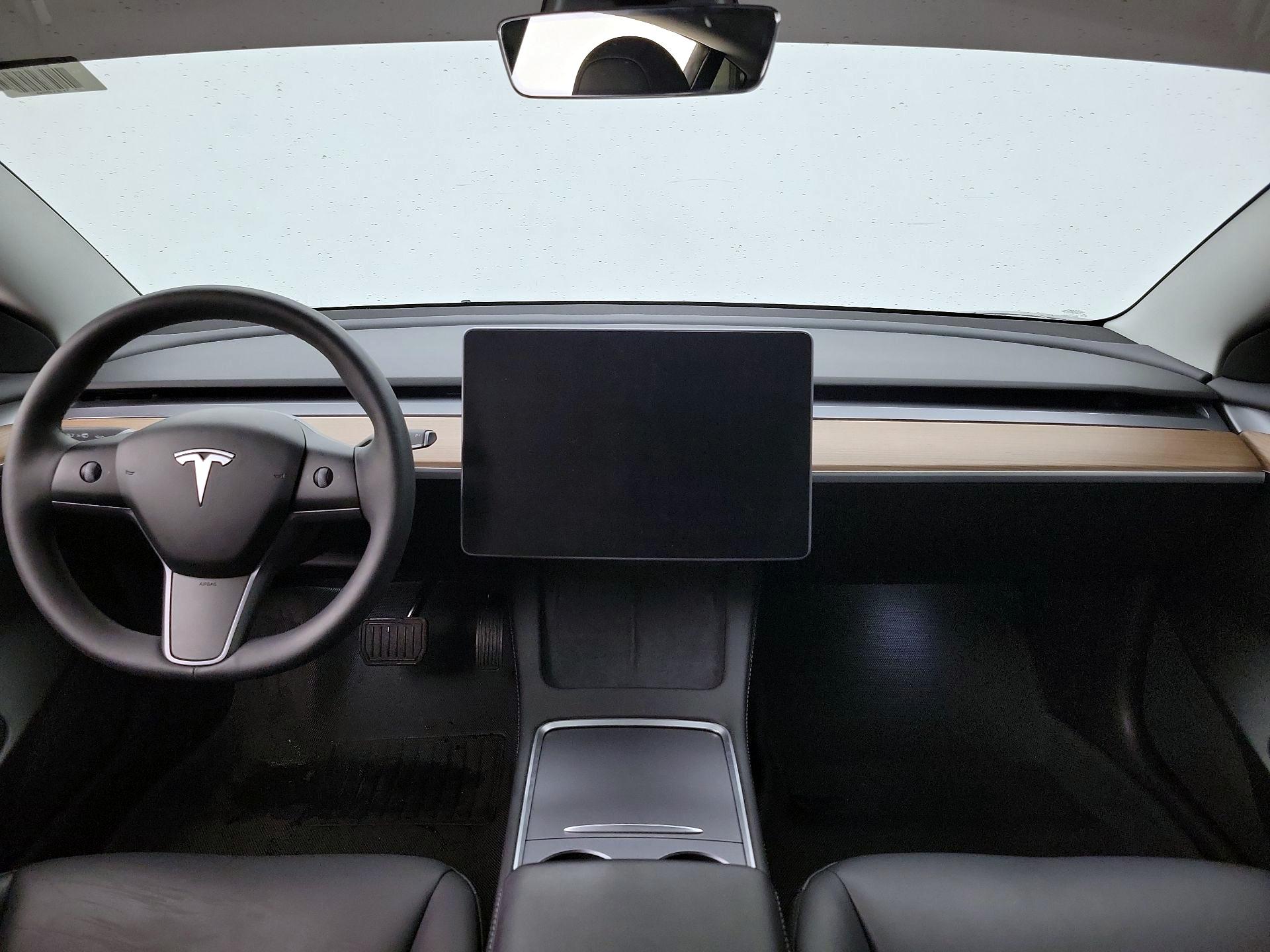 Thumbnail: 2023 Tesla Model 3 - 9