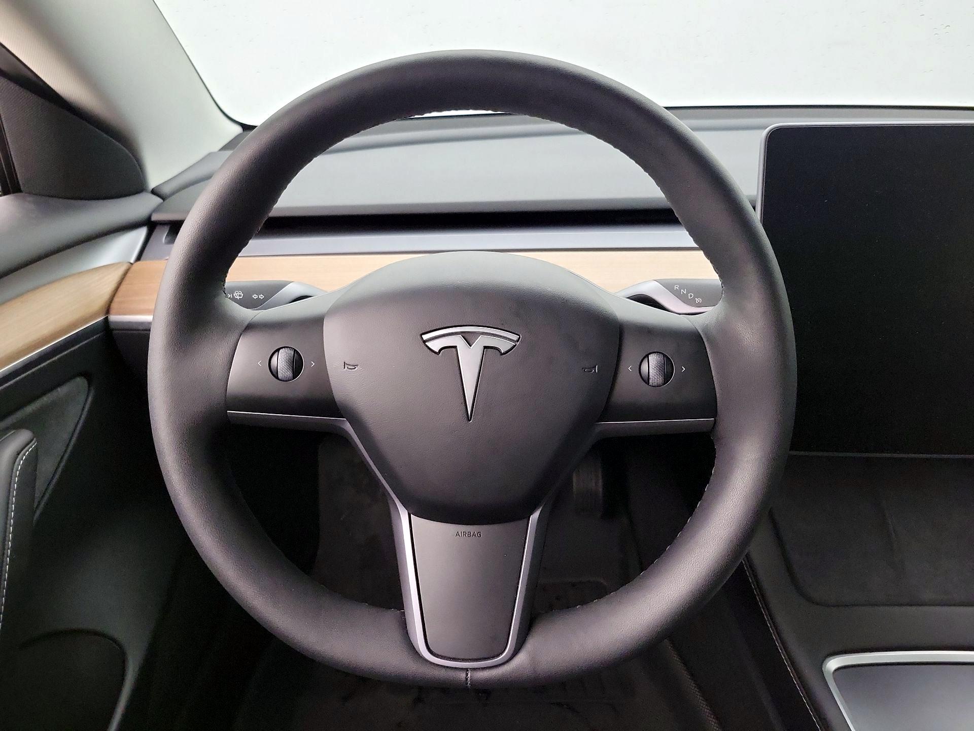 Thumbnail: 2023 Tesla Model 3 - 10