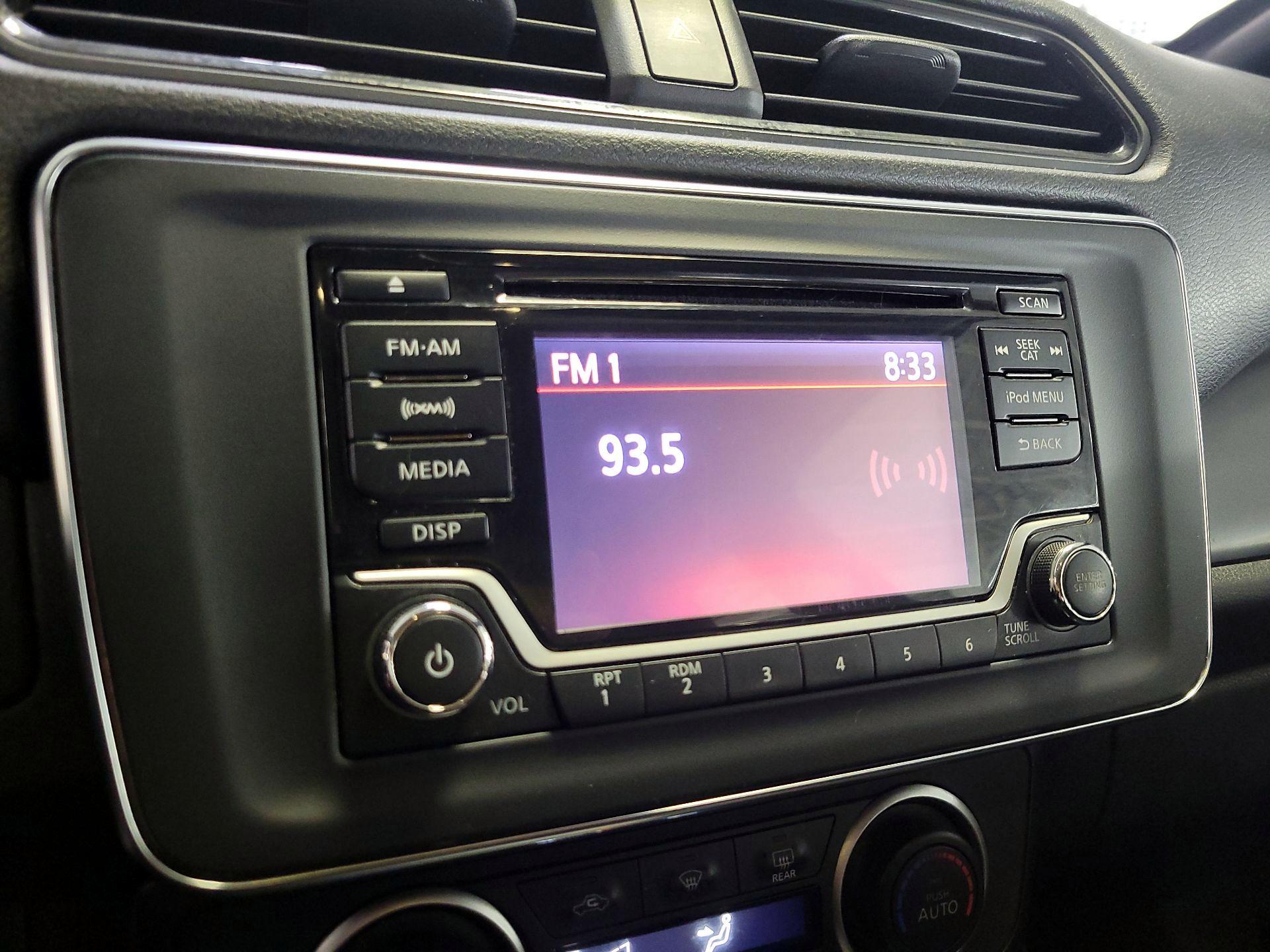 Thumbnail: 2019 Nissan Leaf - 15