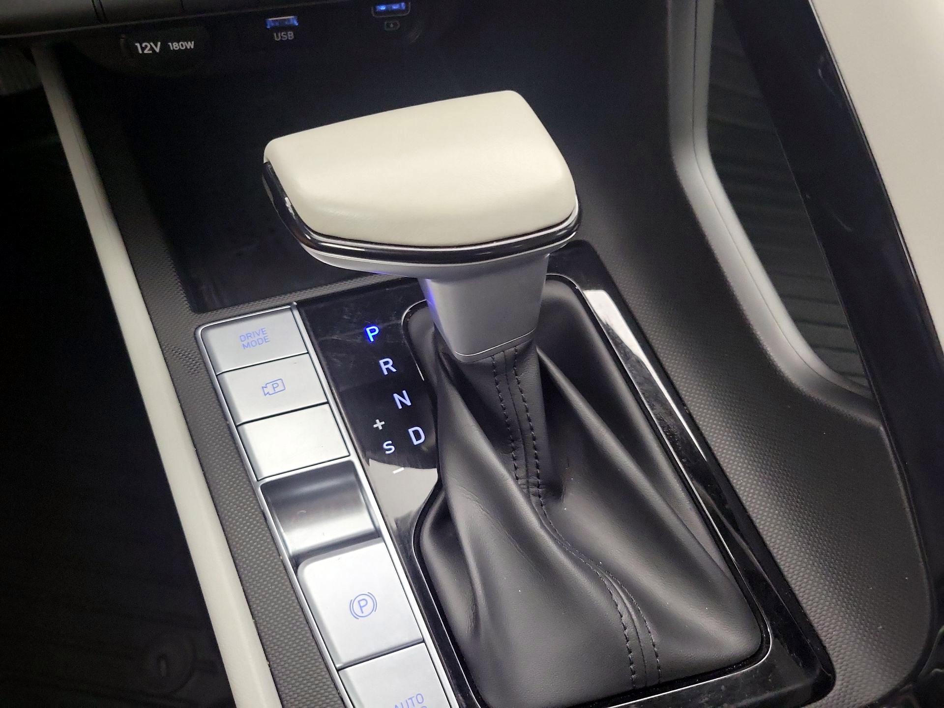 Thumbnail: 2022 Hyundai Elantra - 18