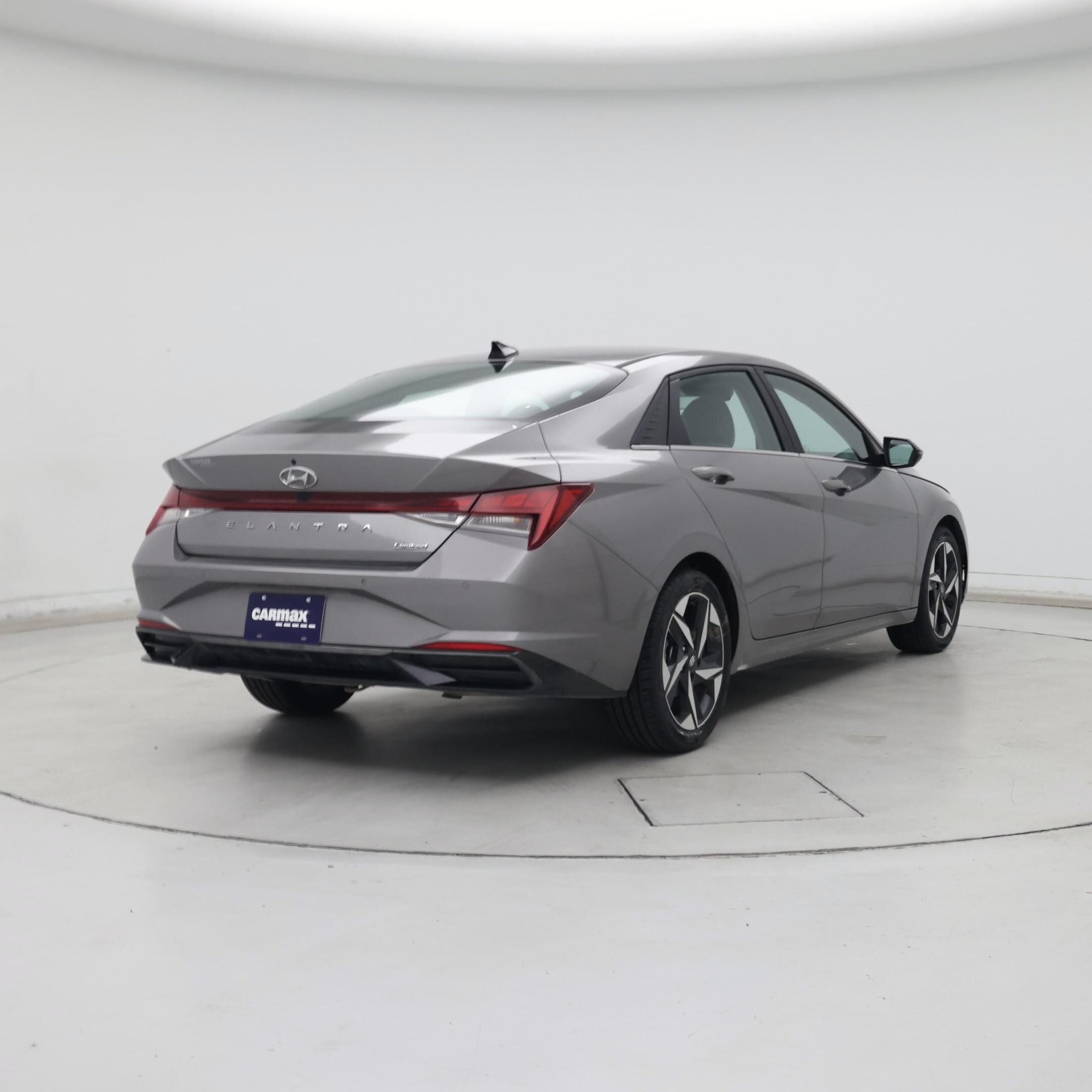 Thumbnail: 2022 Hyundai Elantra - 8