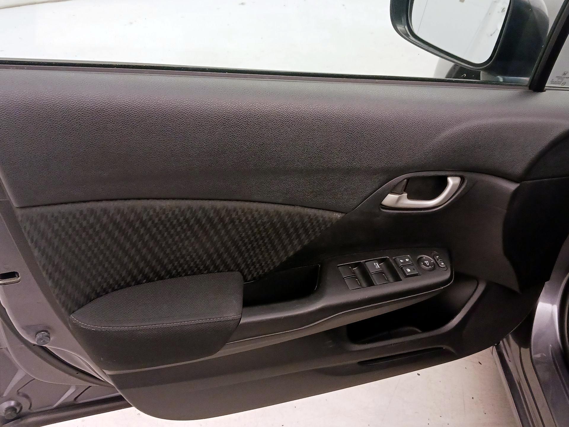 Thumbnail: 2015 Honda Civic - 12