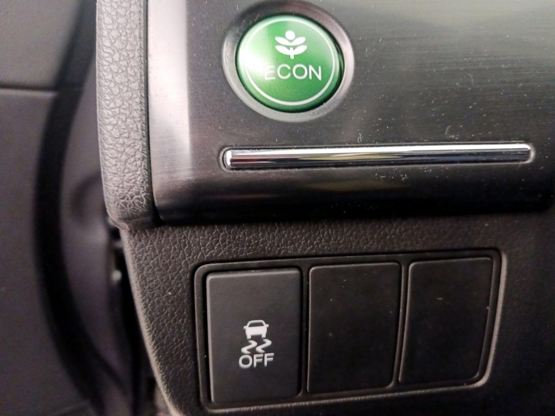 Thumbnail: 2015 Honda Civic - 13