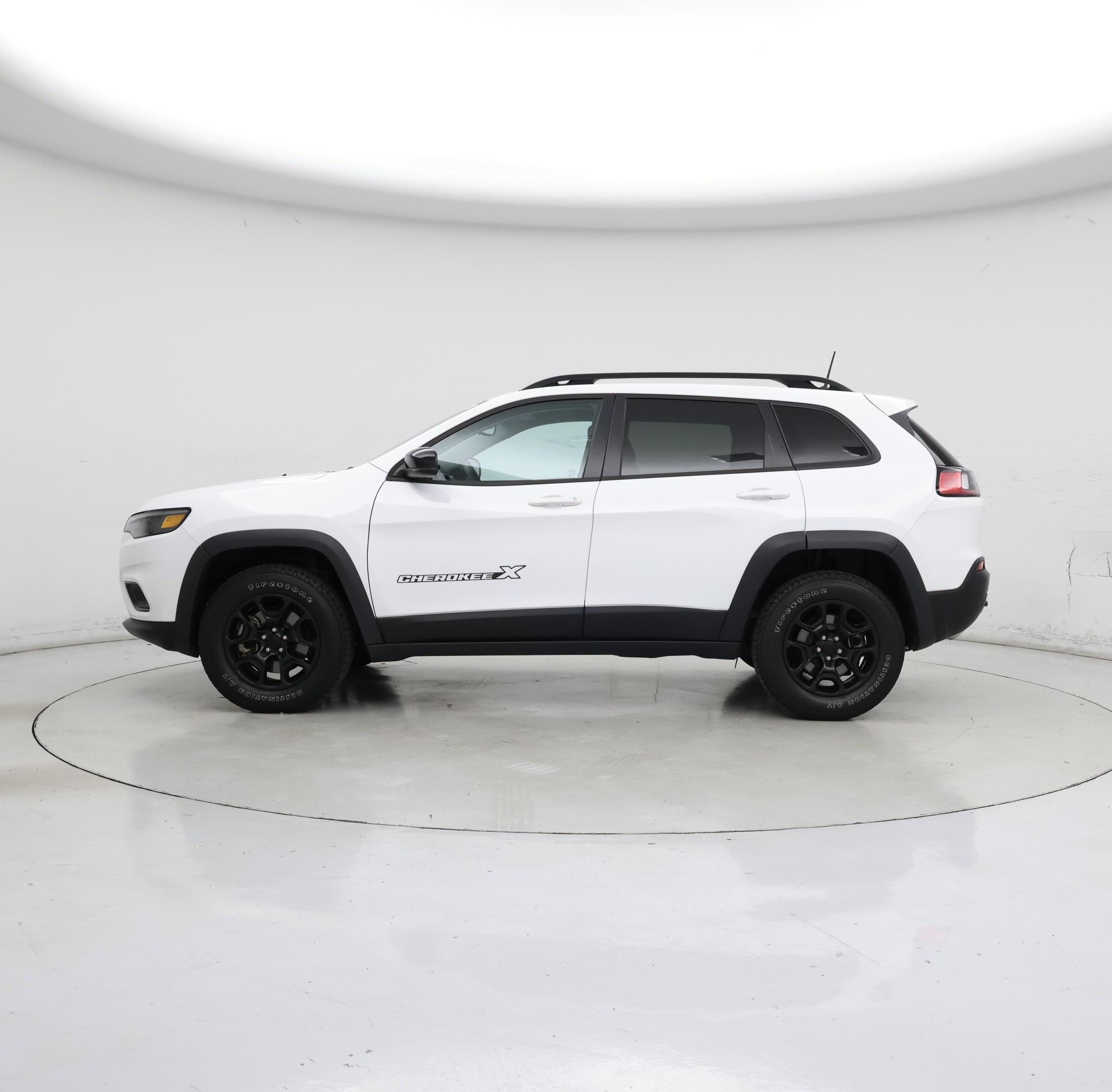 Thumbnail: 2022 Jeep Cherokee - 3
