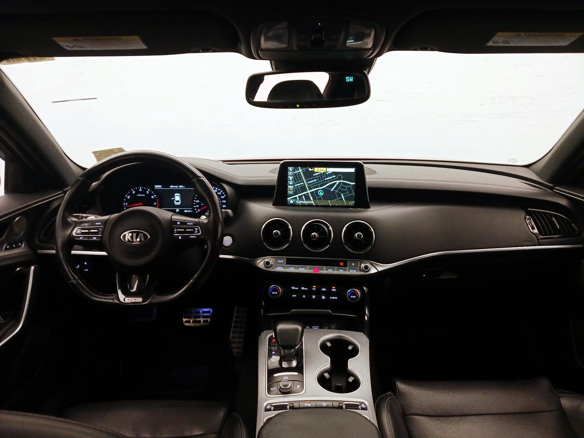 Thumbnail: 2018 Kia Stinger - 9