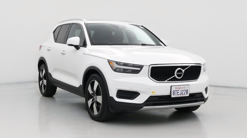 2019 Volvo XC40 T5 Momentum Hero Image