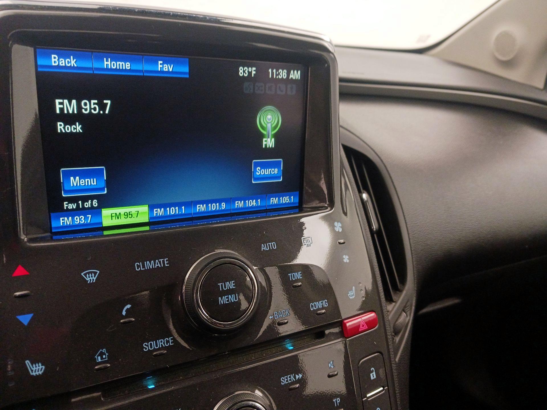 Thumbnail: 2014 Chevrolet Volt - 15