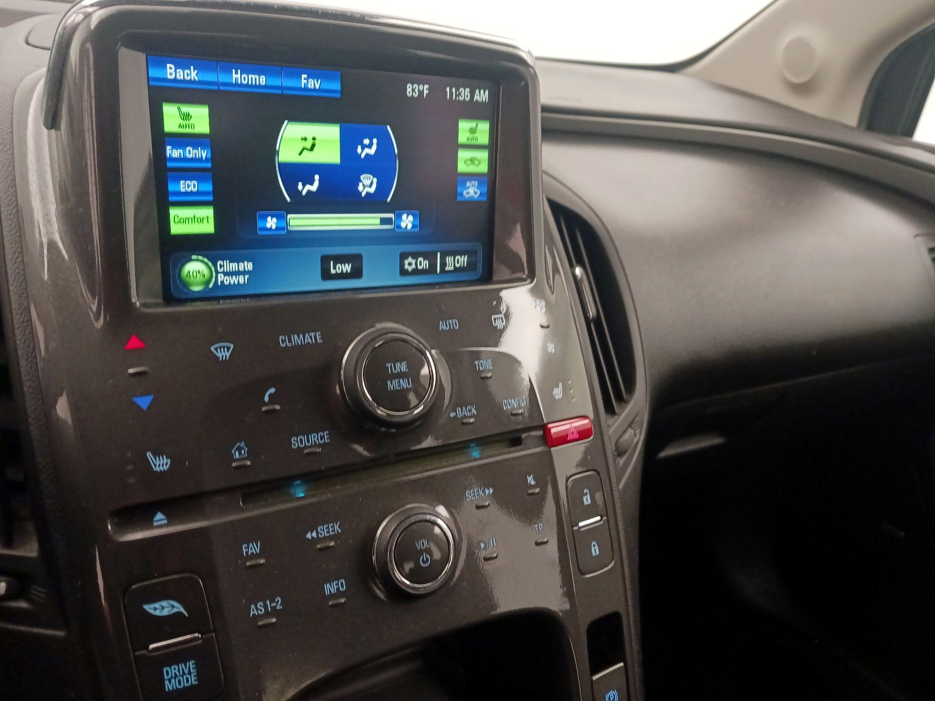 Thumbnail: 2014 Chevrolet Volt - 16