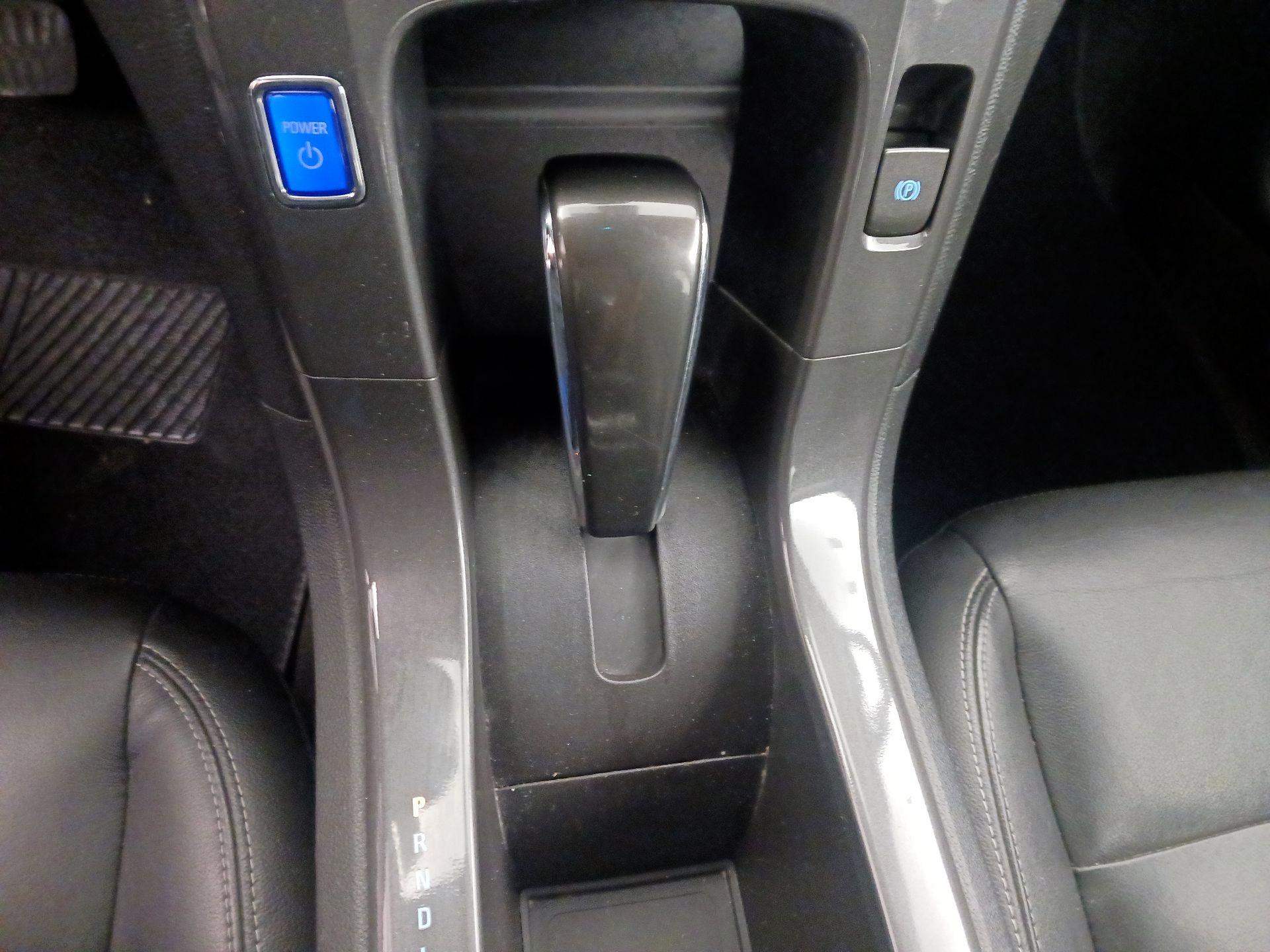 Thumbnail: 2014 Chevrolet Volt - 17