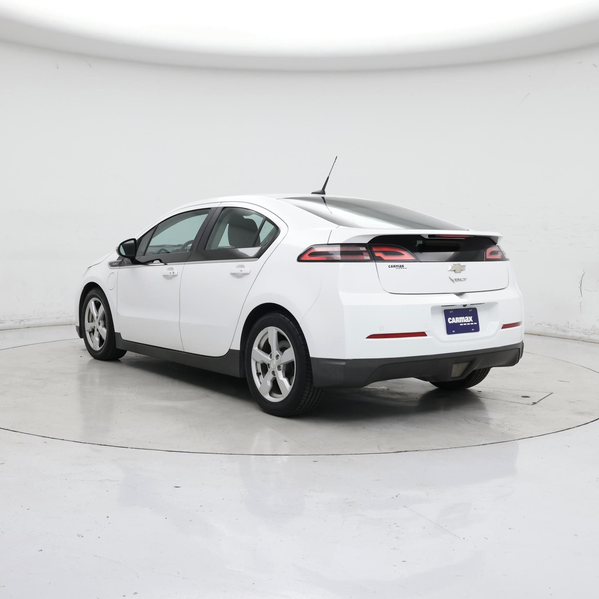 Thumbnail: 2014 Chevrolet Volt - 2